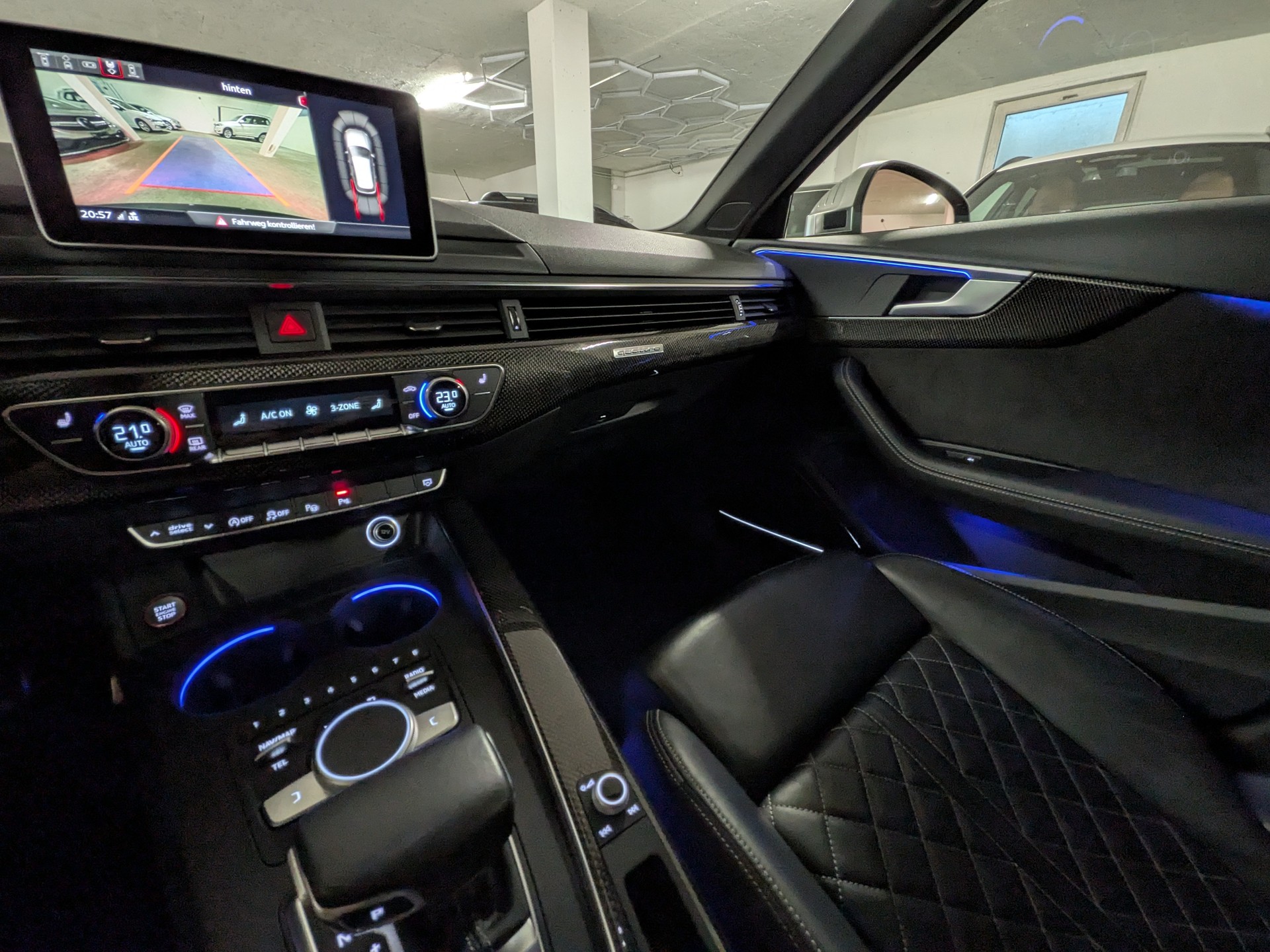 AUDI S4 Avant 3.0 TFSI quattro tiptronic-image-27