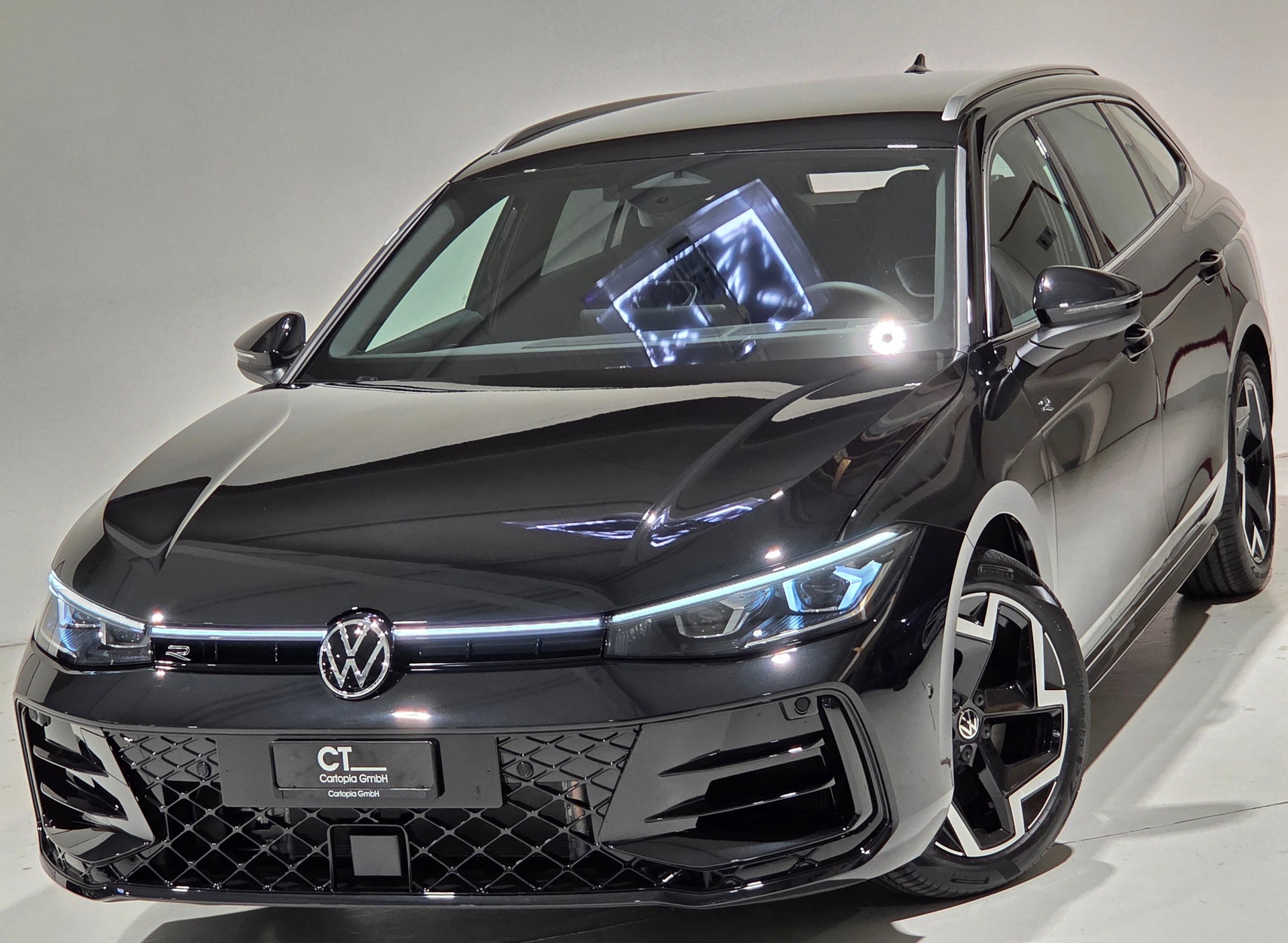 VW Passat Variant 2.0 TSI evo4 R-Line 4 Motion DSG-image-0