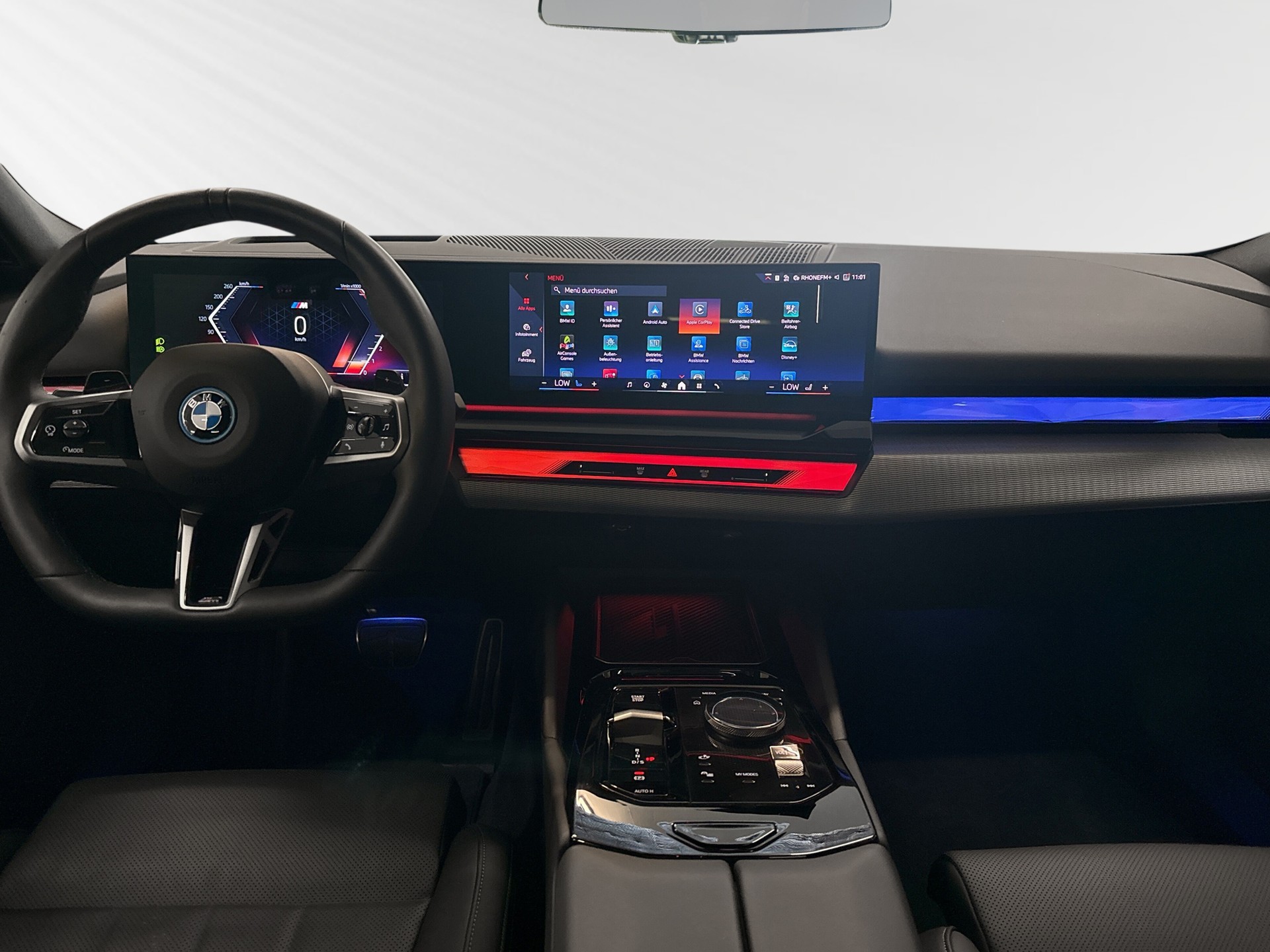 BMW 530e xDrive Touring M Sport Steptronic-image-5