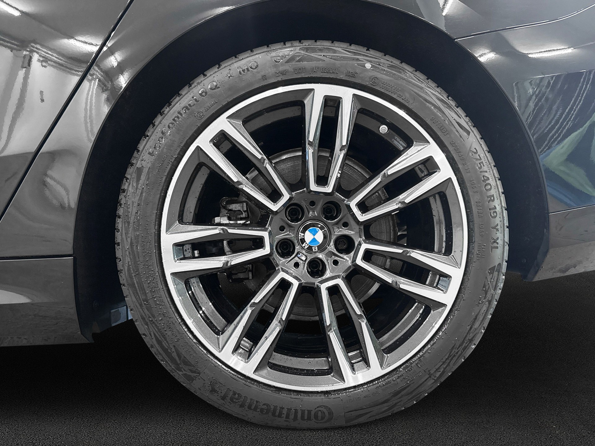 BMW 530e xDrive Touring M Sport Steptronic-image-8