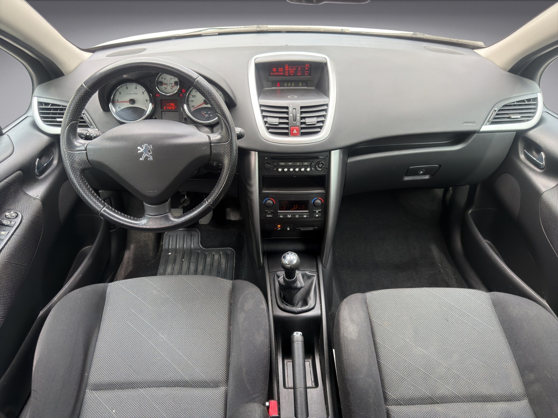 PEUGEOT 207 1.6 16V Sport-image-8