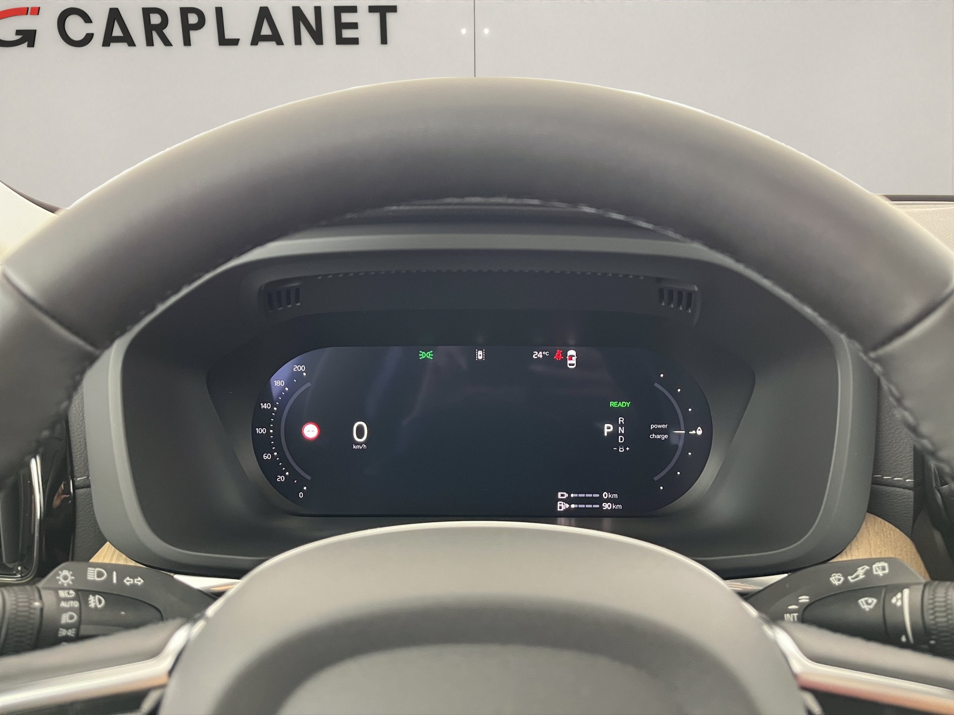 VOLVO XC60 2.0 T8 TE Ultra Dark eAWD-image-14