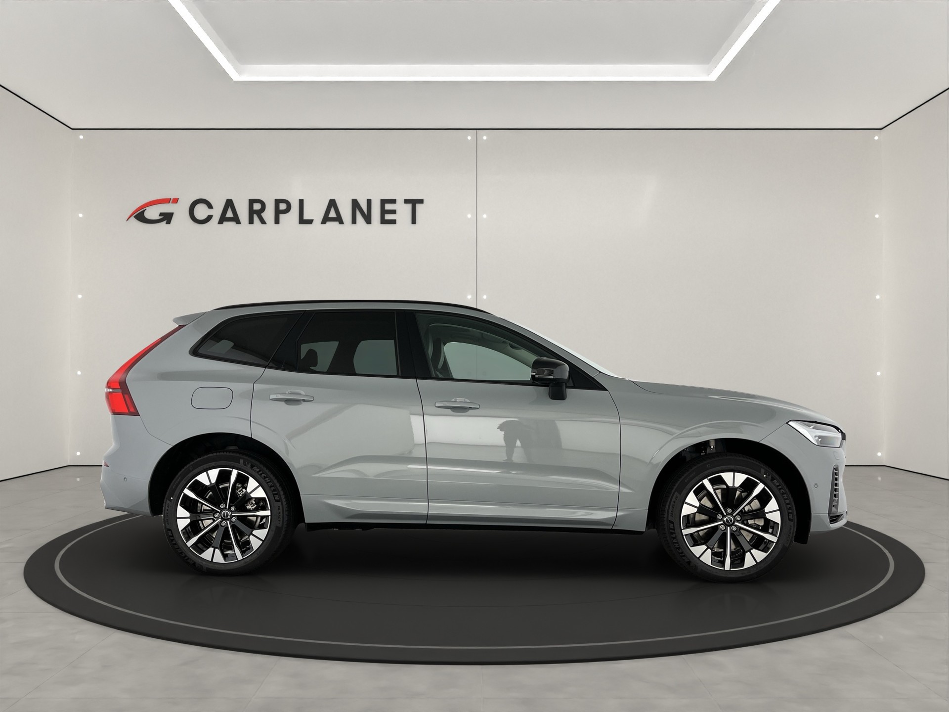VOLVO XC60 2.0 T8 TE Ultra Dark eAWD-image-2