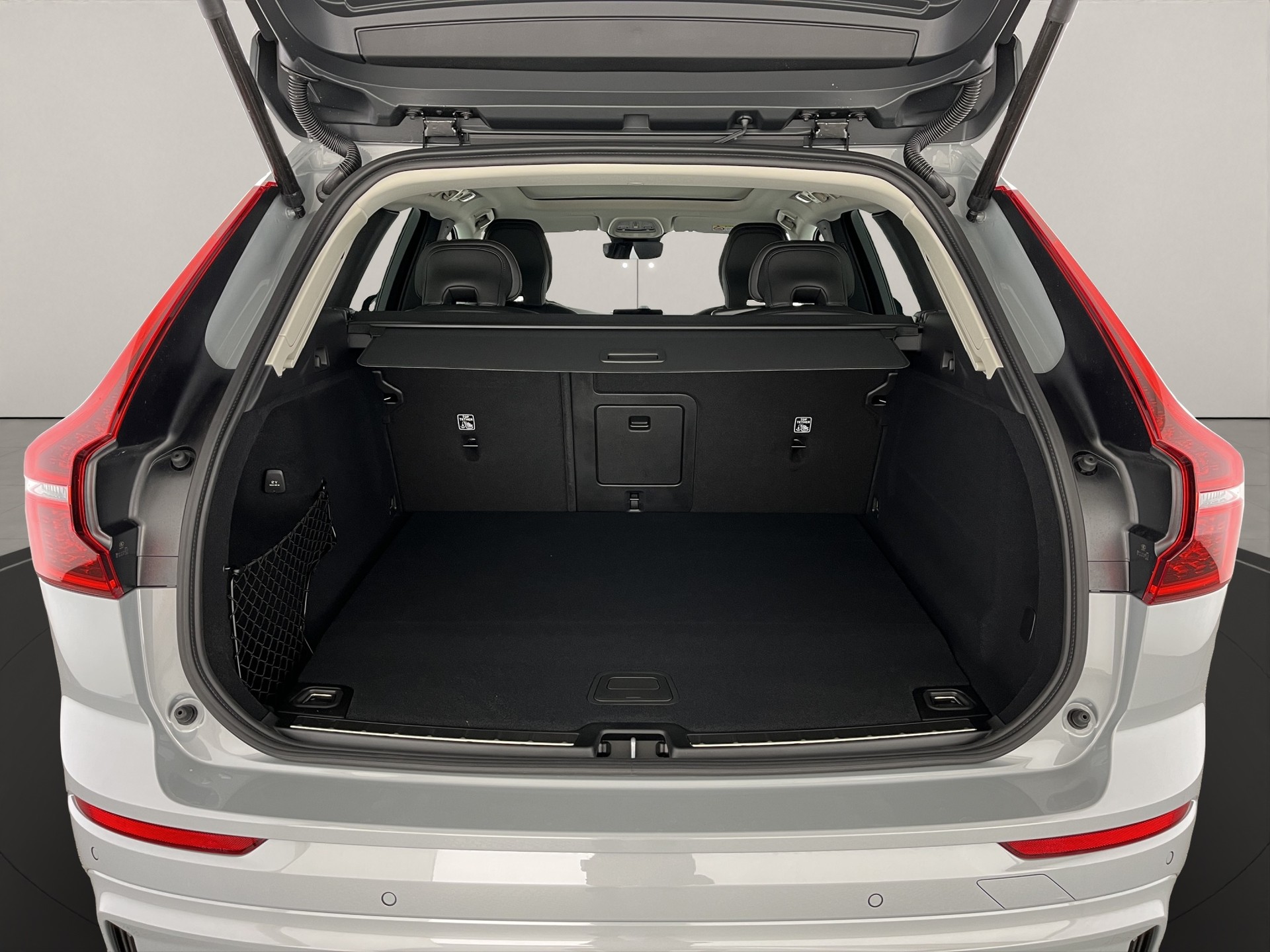 VOLVO XC60 2.0 T8 TE Ultra Dark eAWD-image-5