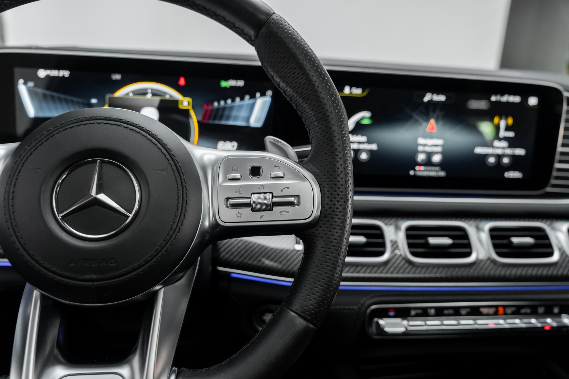 MERCEDES-BENZ GLS 63 4Matic+ TCT 9G-image-21