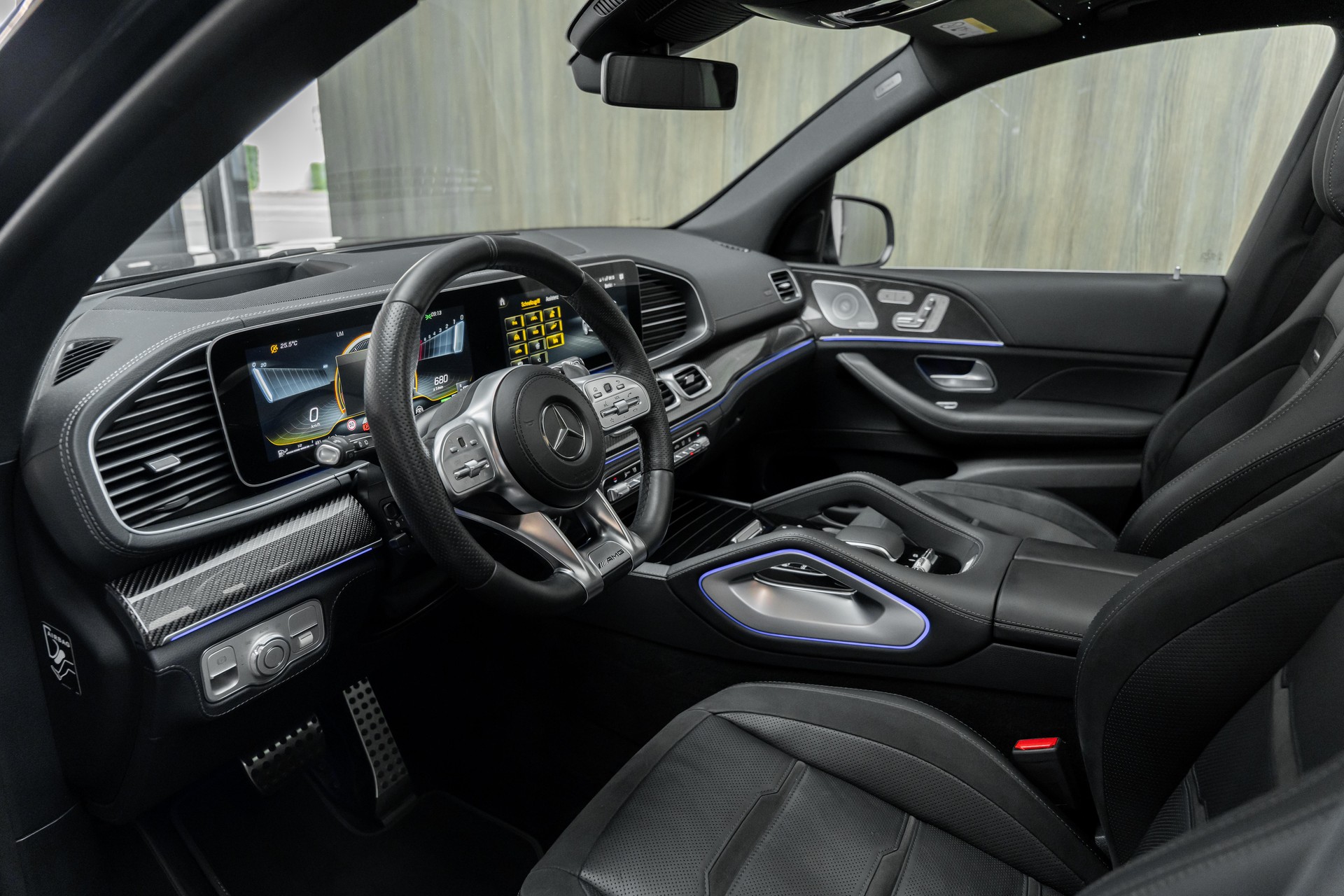 MERCEDES-BENZ GLS 63 4Matic+ TCT 9G-image-3