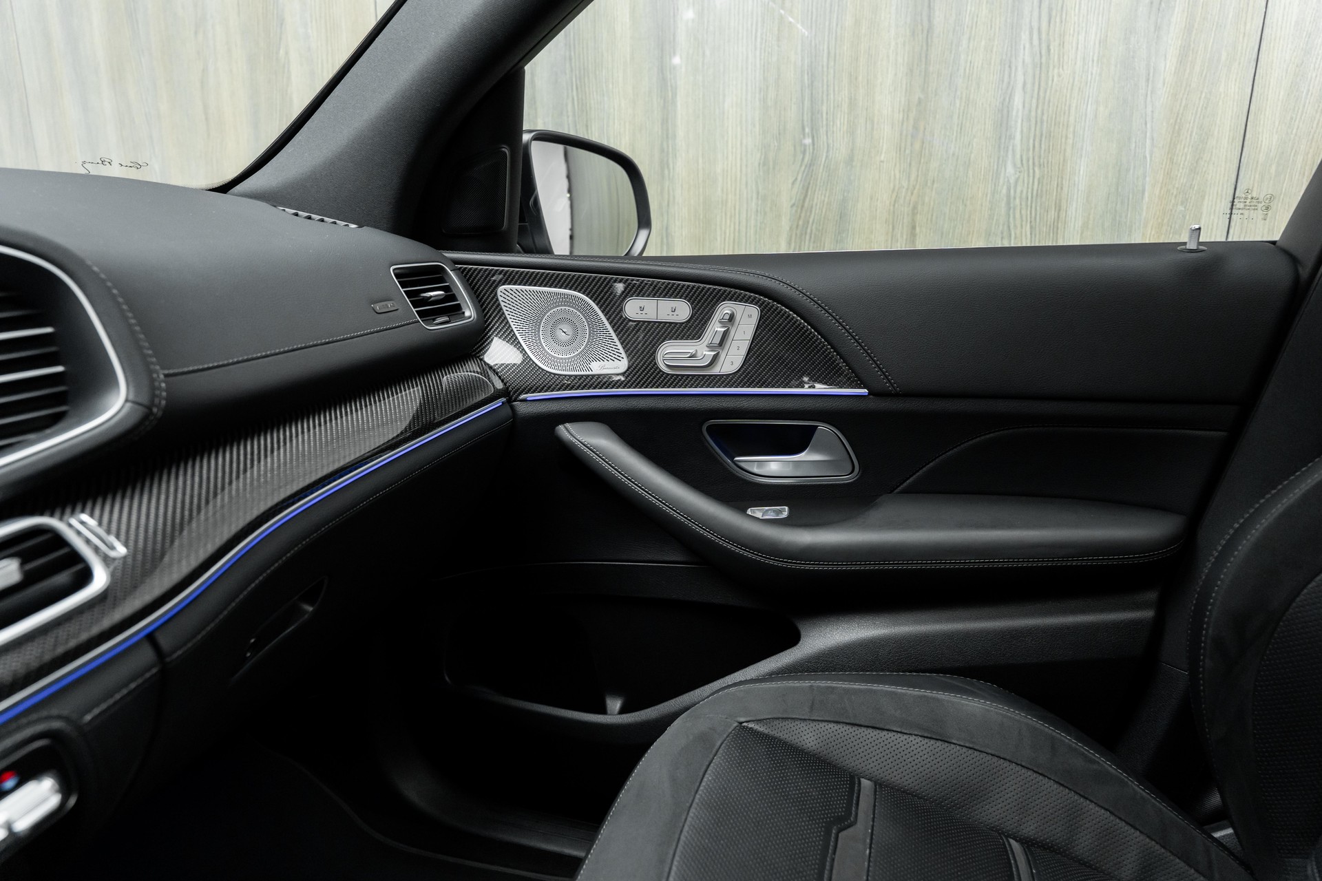 MERCEDES-BENZ GLS 63 4Matic+ TCT 9G-image-17