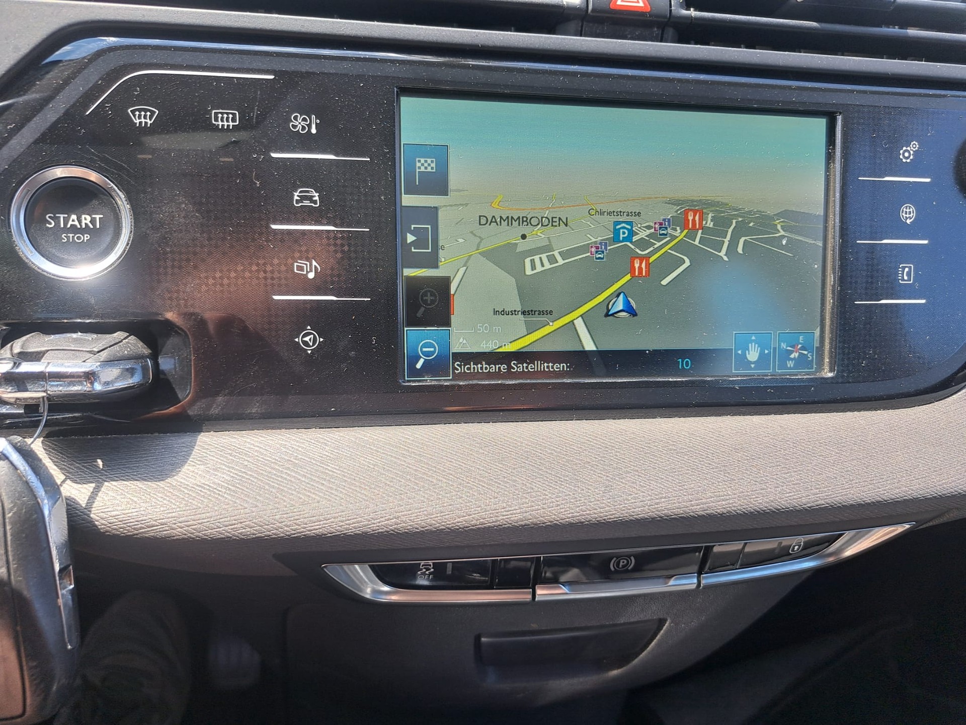 CITROEN Grand C4 Picasso 2.0 BlueHDi Exclusive-image-3