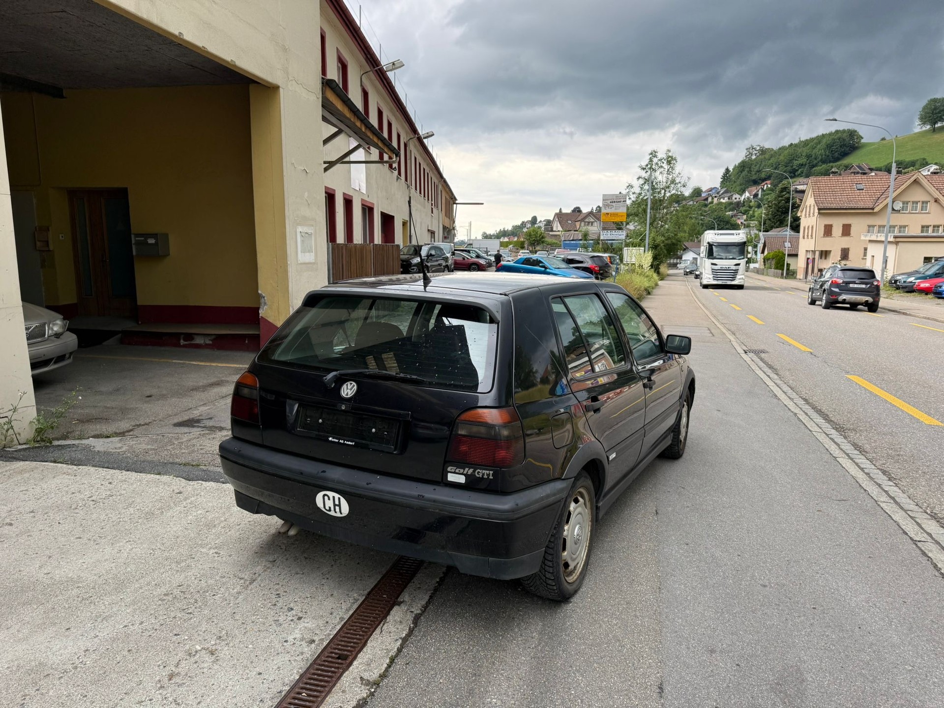 VW Golf 2000 GTI-image-5