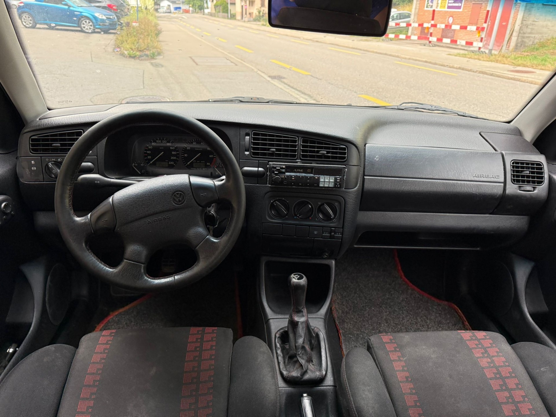 VW Golf 2000 GTI-image-7