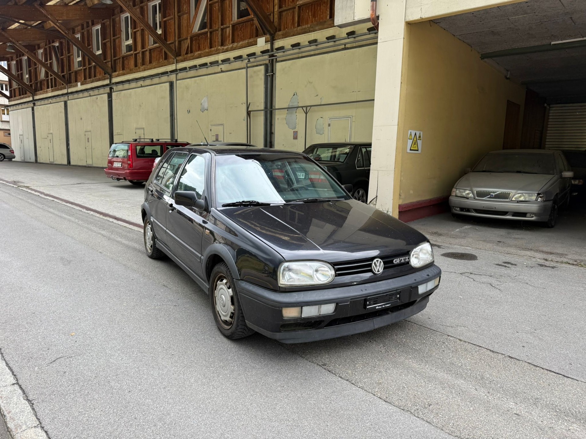 VW Golf 2000 GTI-image-1