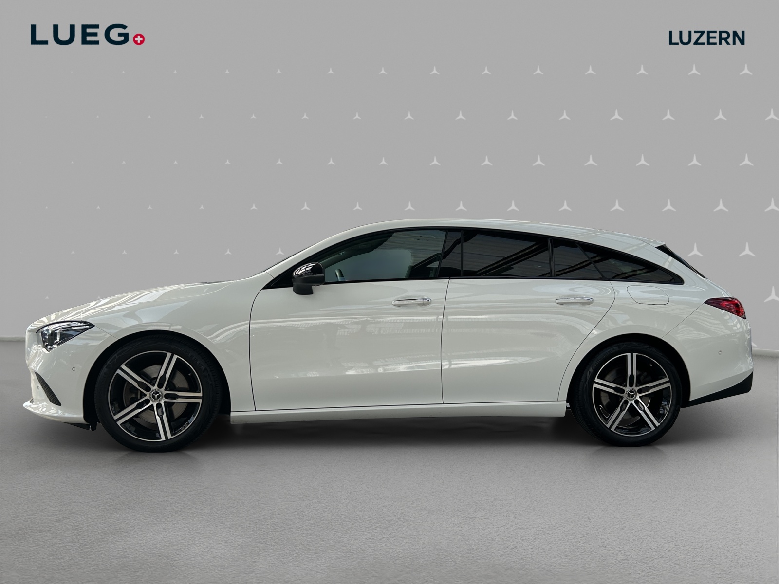 MERCEDES-BENZ CLA Shooting Brake 250 4Matic 7G-DCT Progressive-image-1