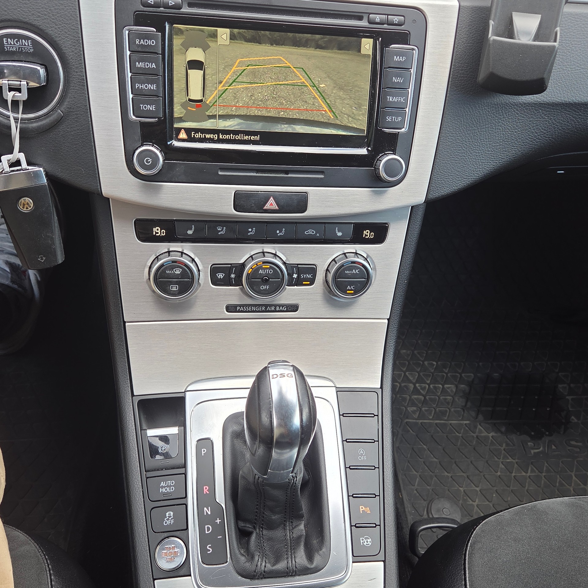 VW Passat Variant 2.0 TDI BMT Highline 4MDSG-image-13