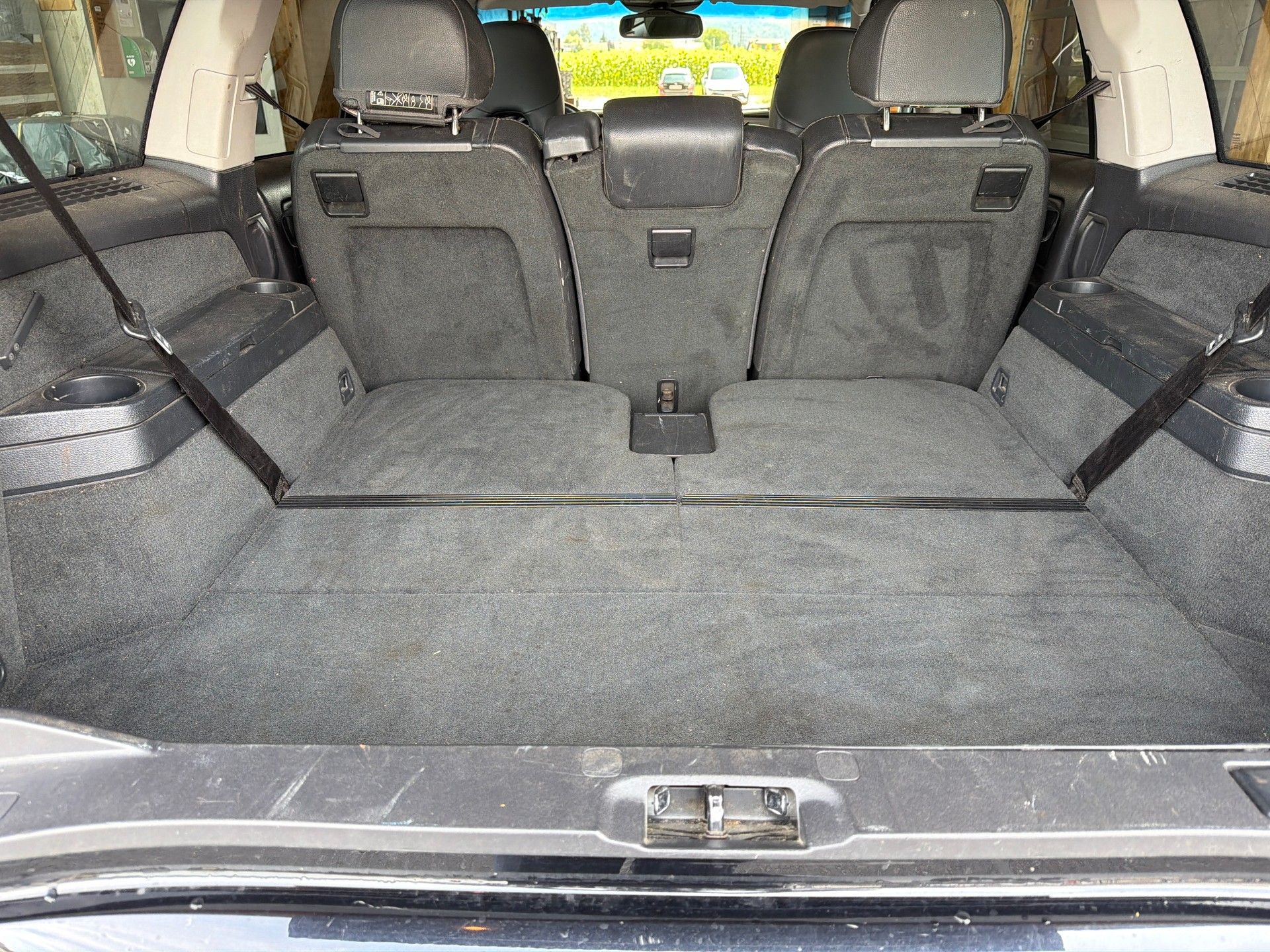 VOLVO XC90 D5 AWD Momentum-image-8