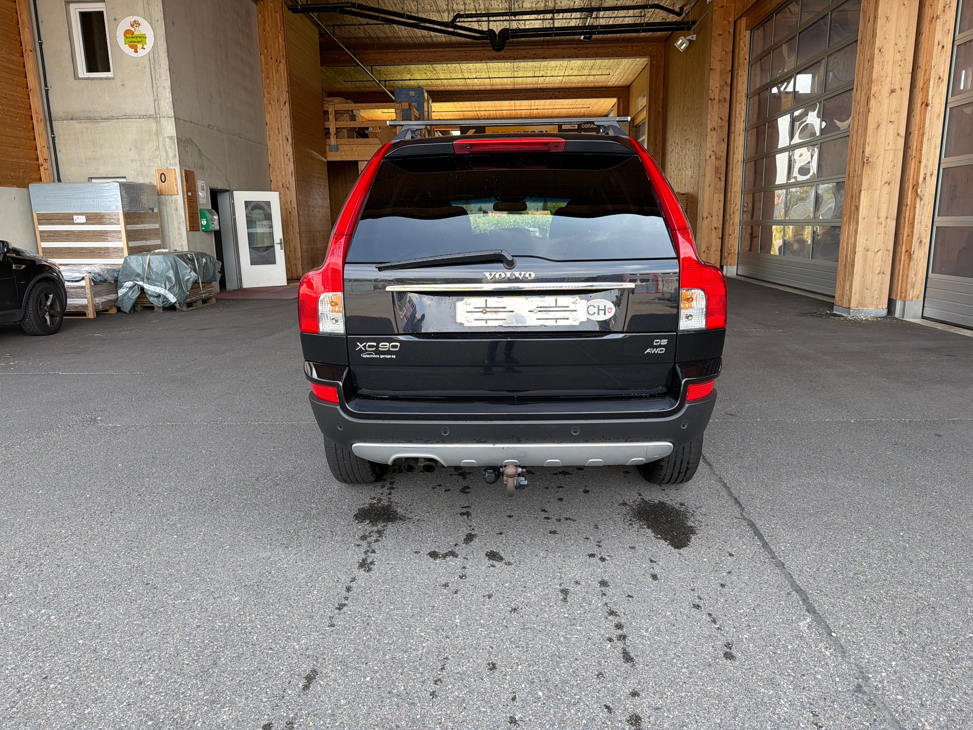 VOLVO XC90 D5 AWD Momentum-image-3