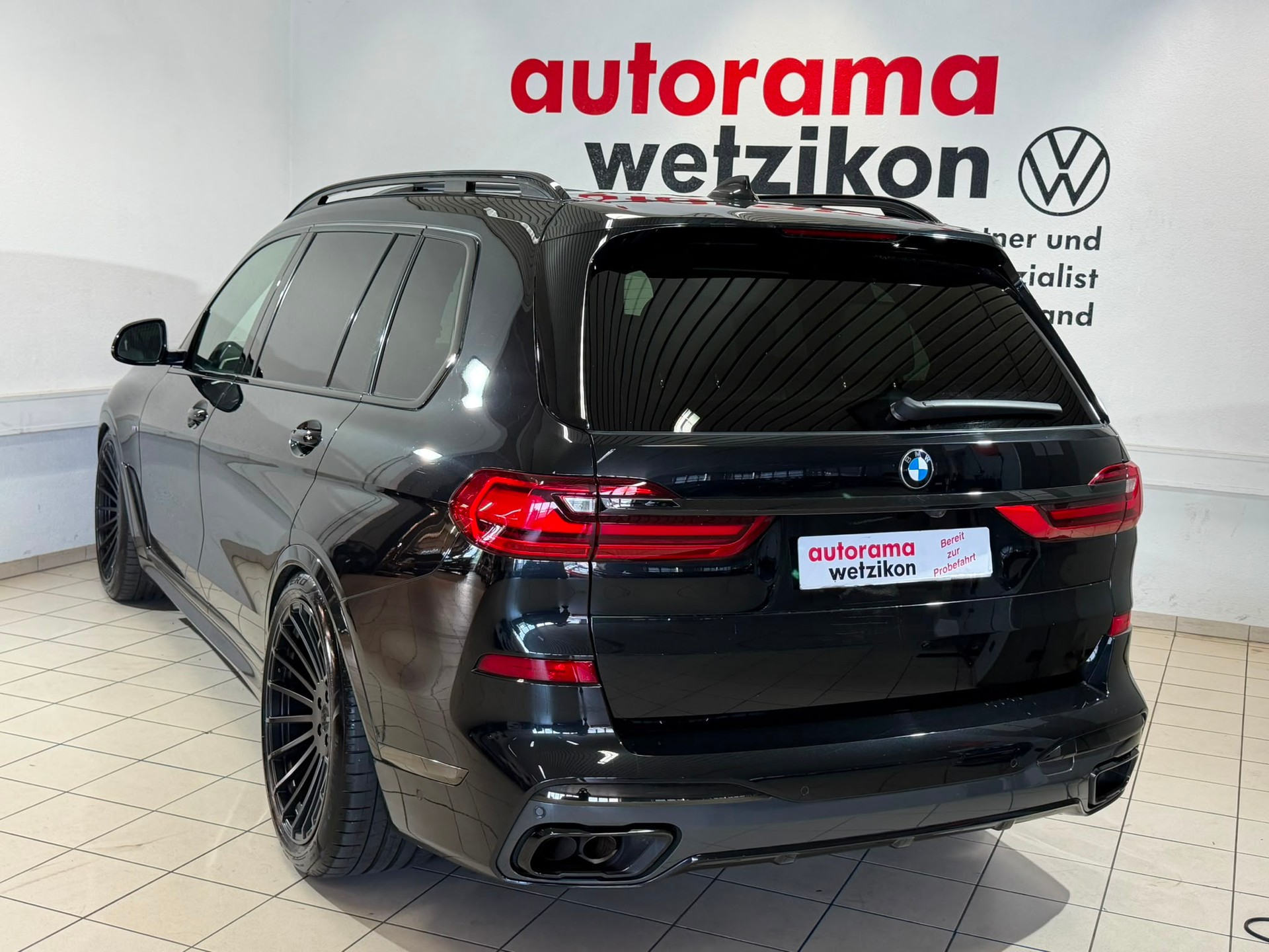 BMW X7 xDrive M50i Steptronic-showroom-element-3