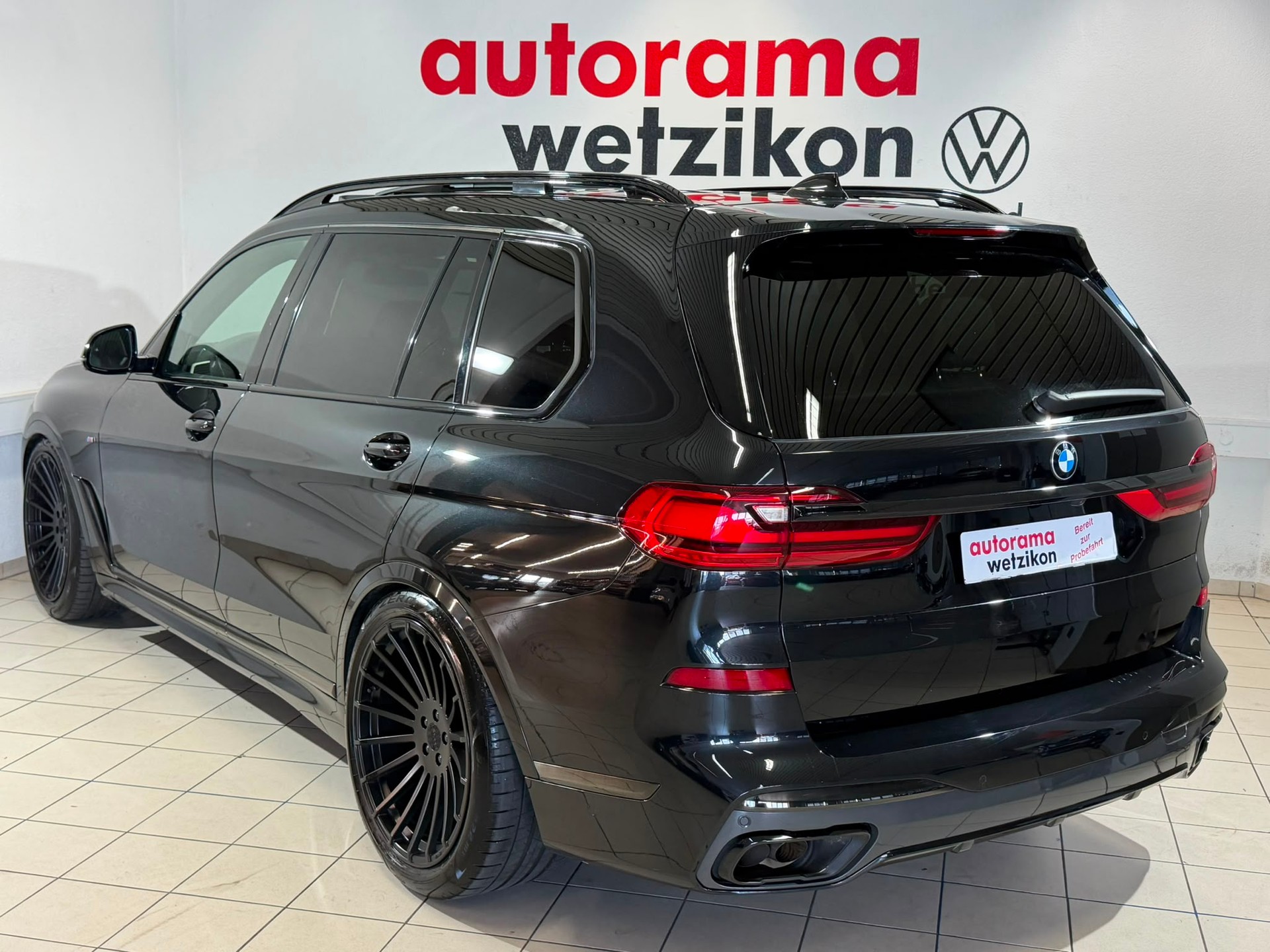BMW X7 xDrive M50i Steptronic-showroom-element-2
