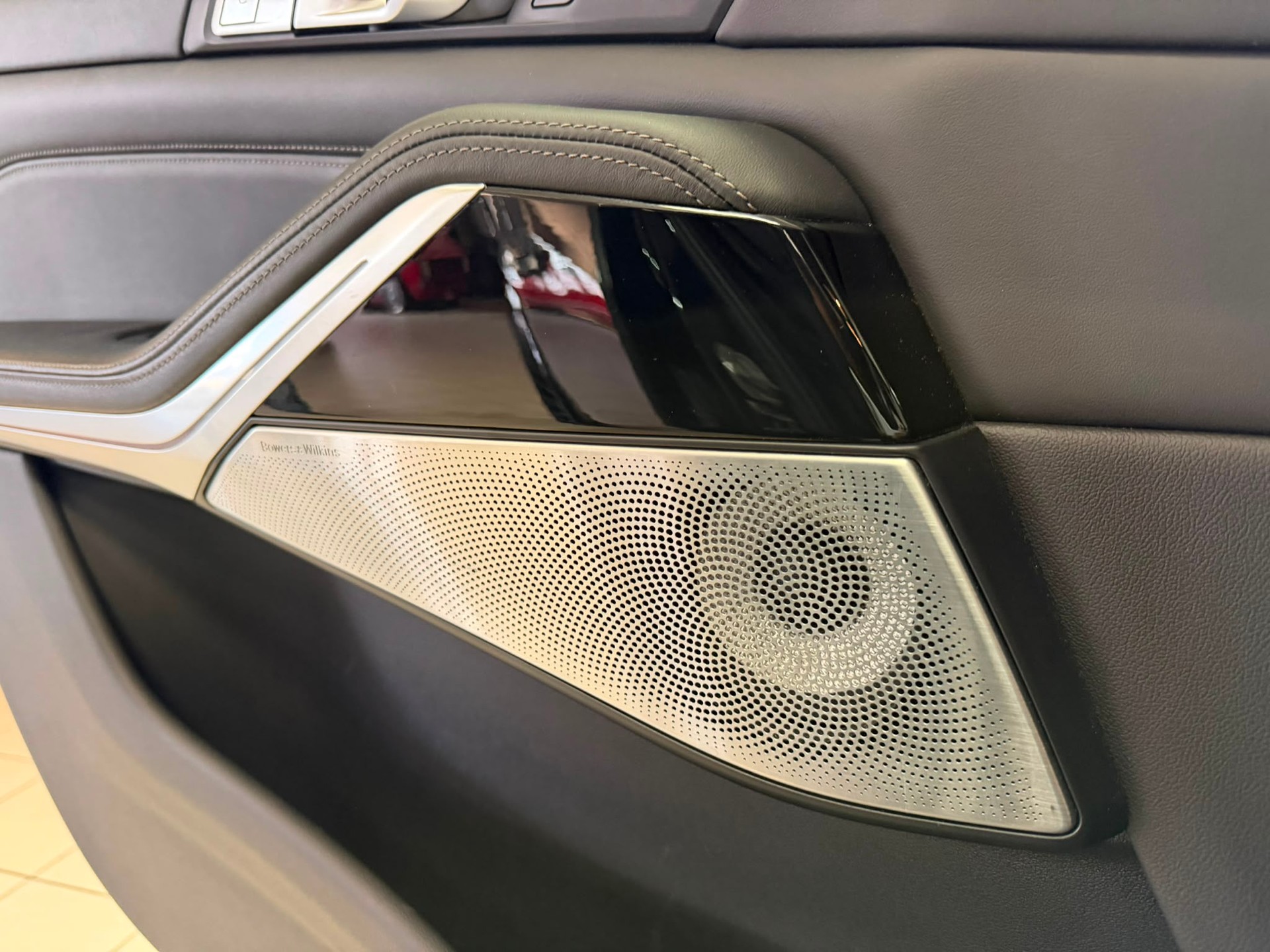 BMW X7 xDrive M50i Steptronic-image-15