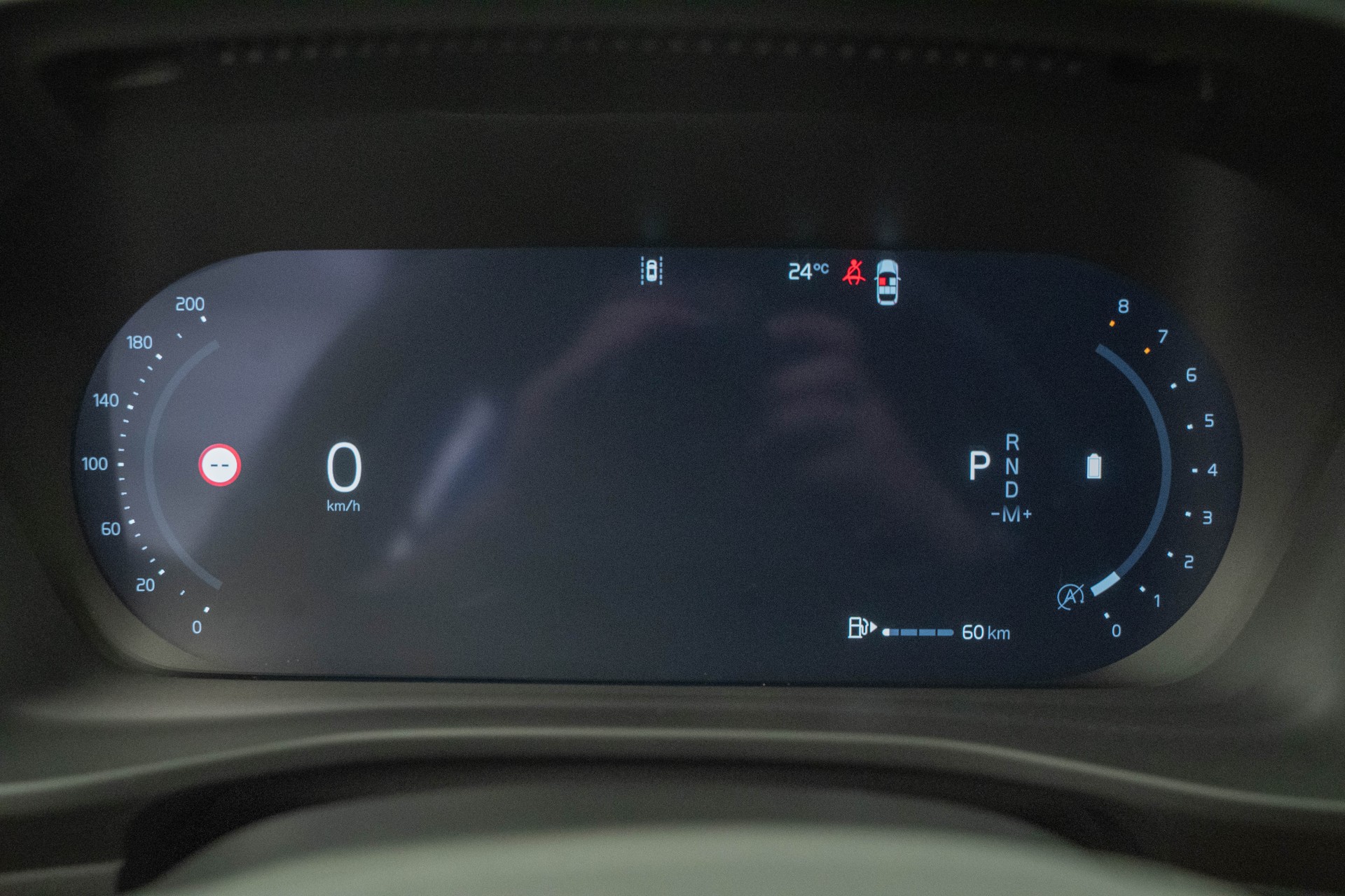 VOLVO XC40 2.0 B4 MH Plus Dark-image-13