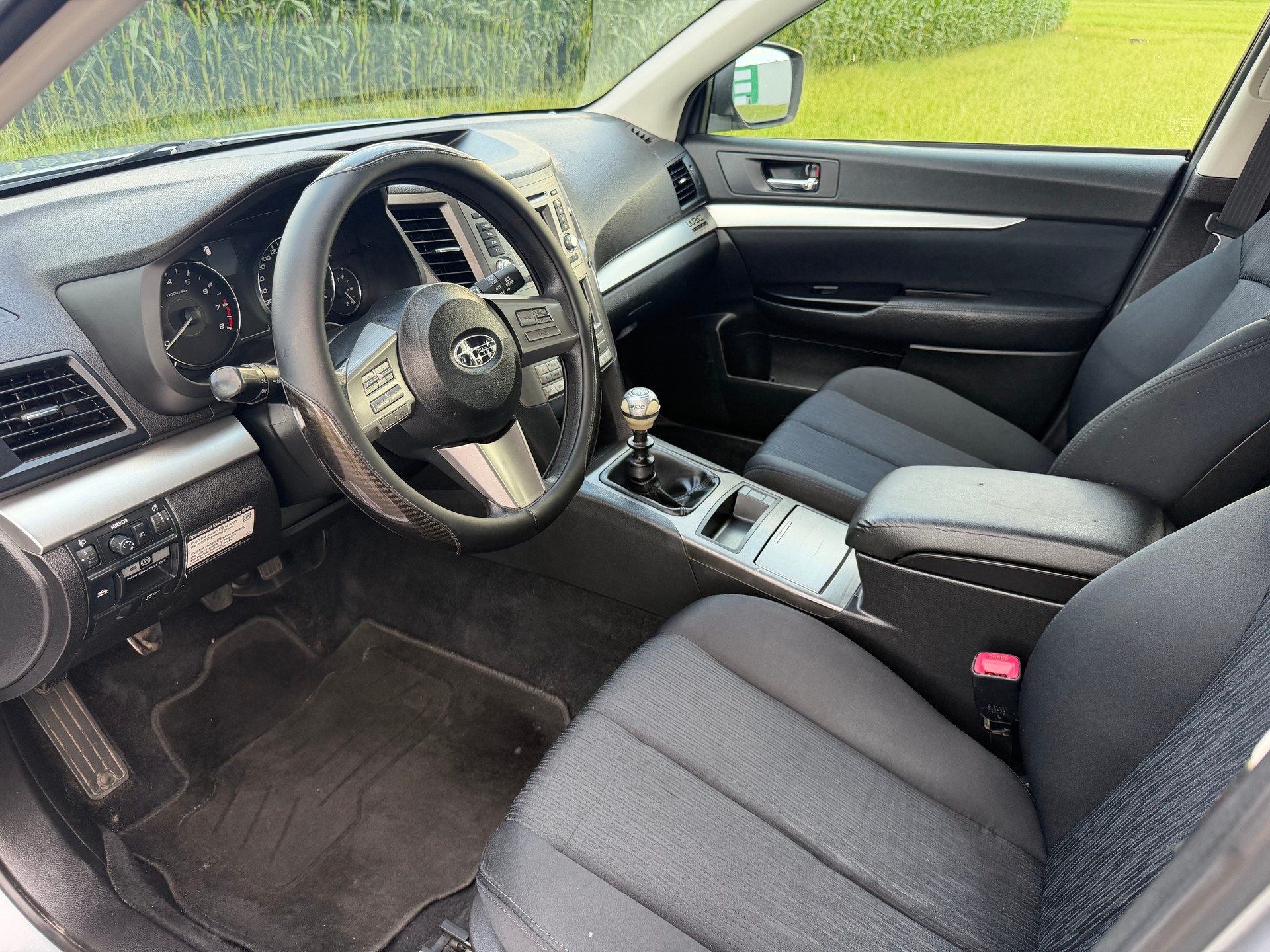 SUBARU Legacy 2.0i Swiss Special AWD-image-8