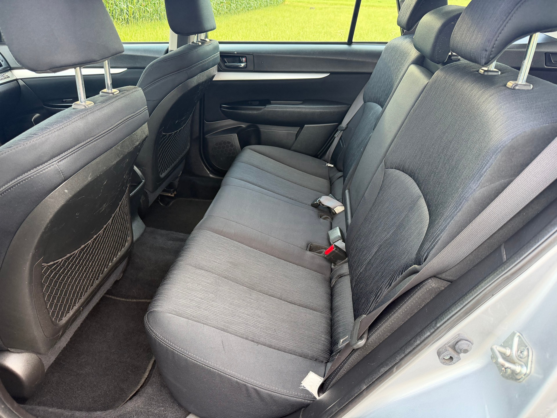 SUBARU Legacy 2.0i Swiss Special AWD-image-10