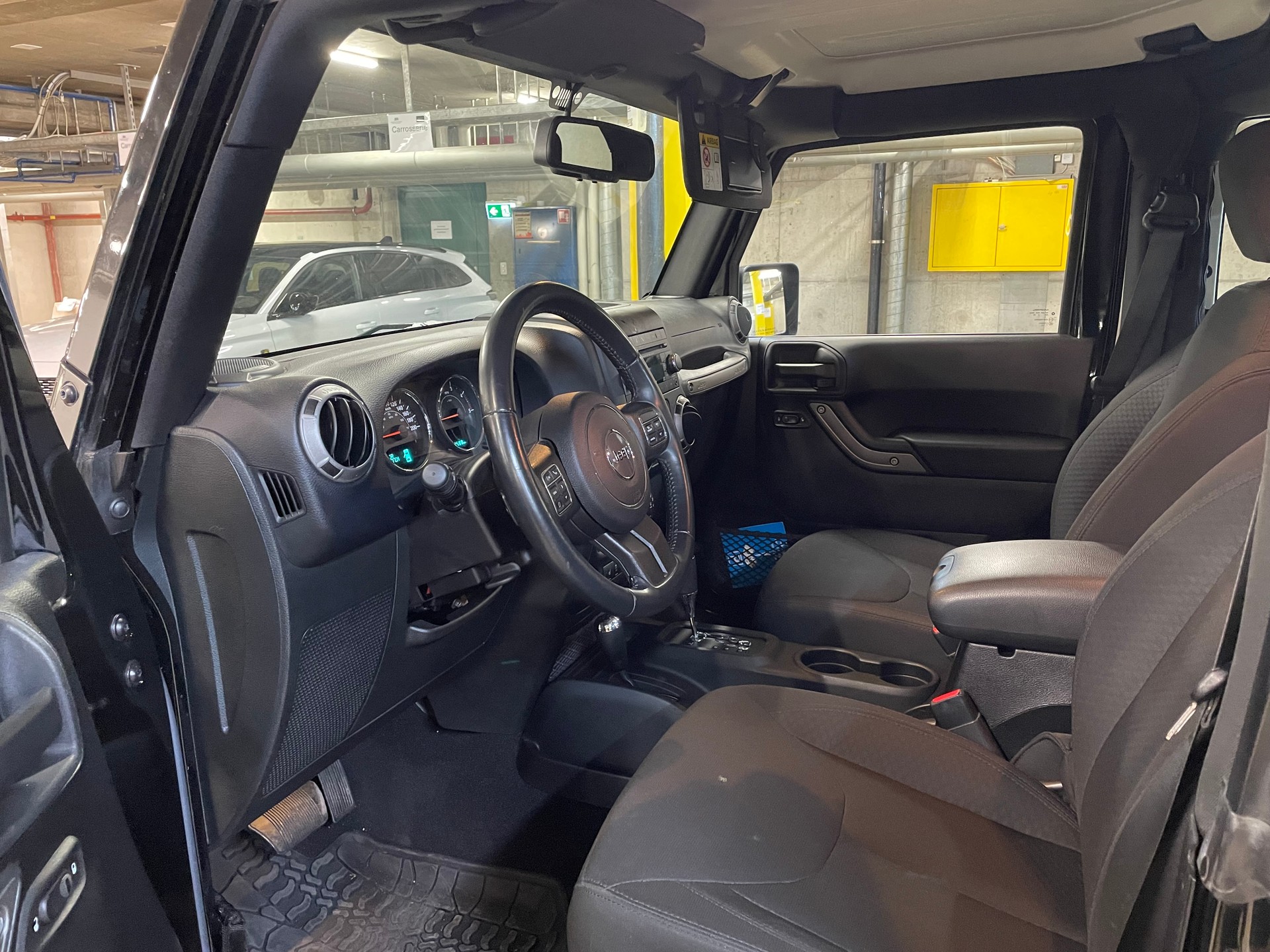 JEEP Wrangler 2.8 CRD Sport-image-7