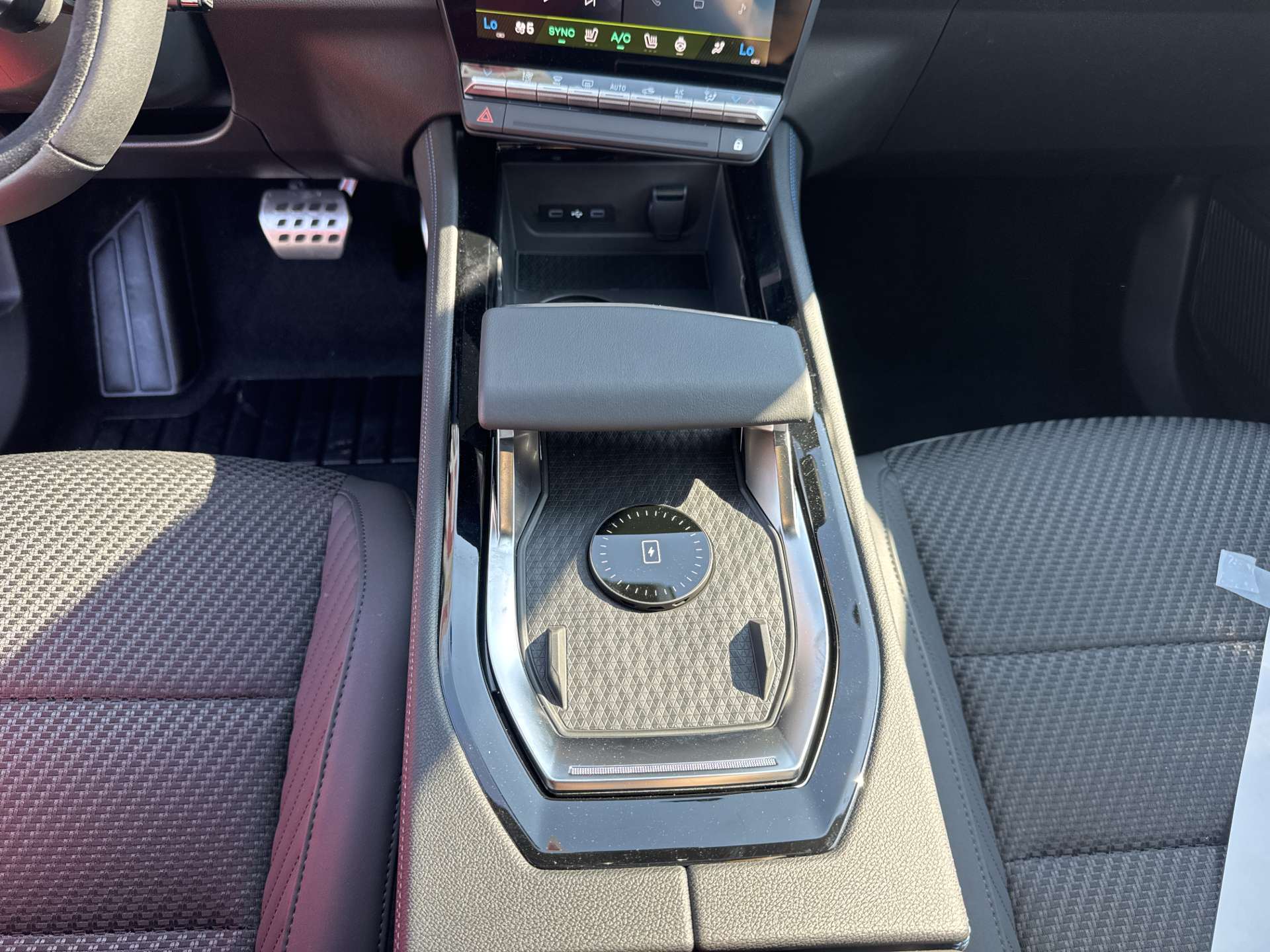 RENAULT Austral 1.2 HEV 200 Esprit Alpine Automat-image-11