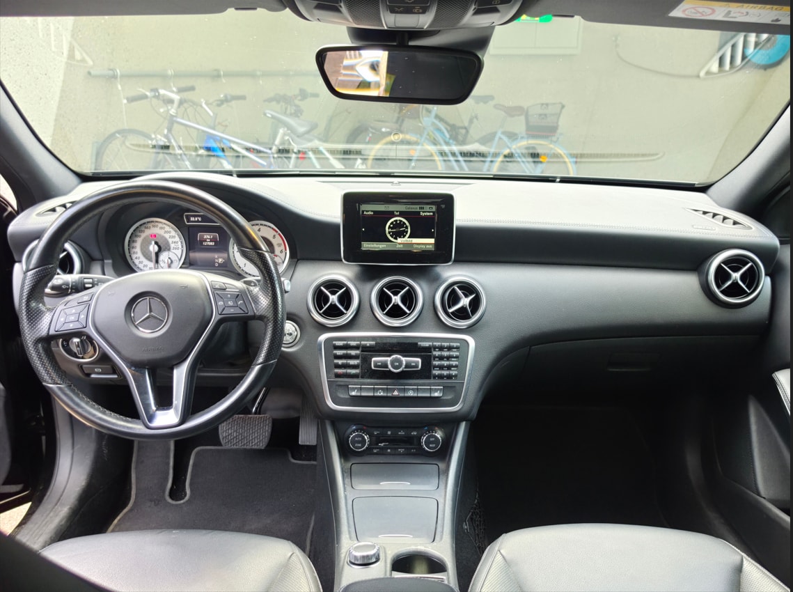 MERCEDES-BENZ A 200 CDI 4m-image-4