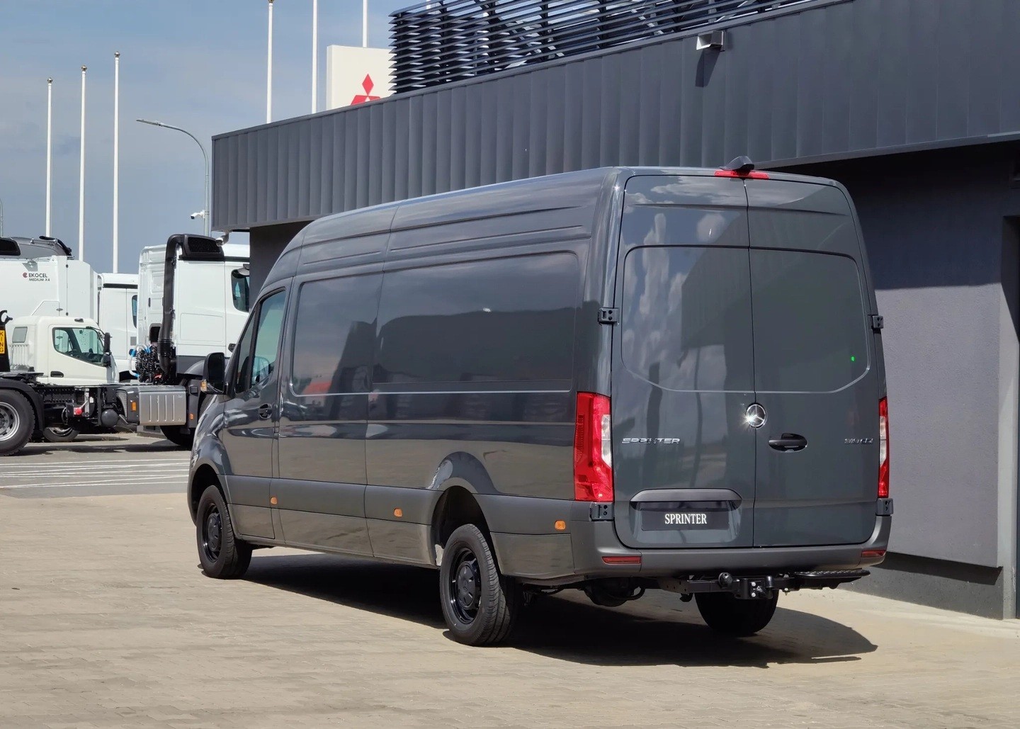 MERCEDES-BENZ Sprinter 319 CDI Lang Kasten-image-2