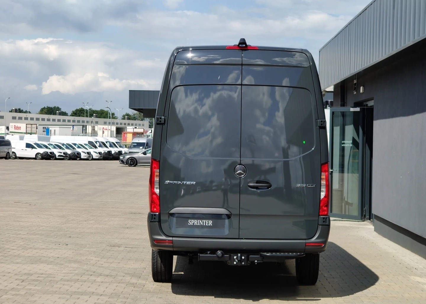 MERCEDES-BENZ Sprinter 319 CDI Lang Kasten-image-3
