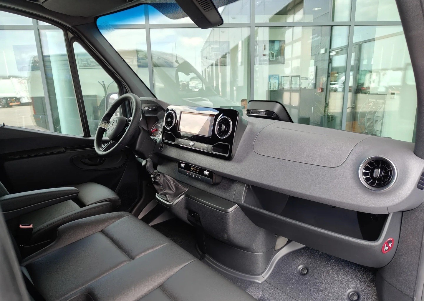 MERCEDES-BENZ Sprinter 319 CDI Lang Kasten-image-5