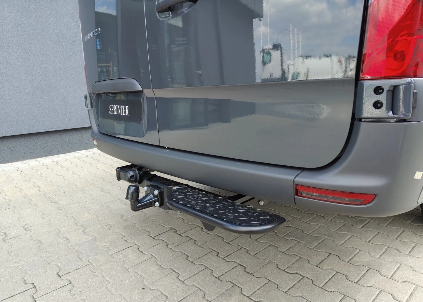 MERCEDES-BENZ Sprinter 319 CDI Lang Kasten-image-4