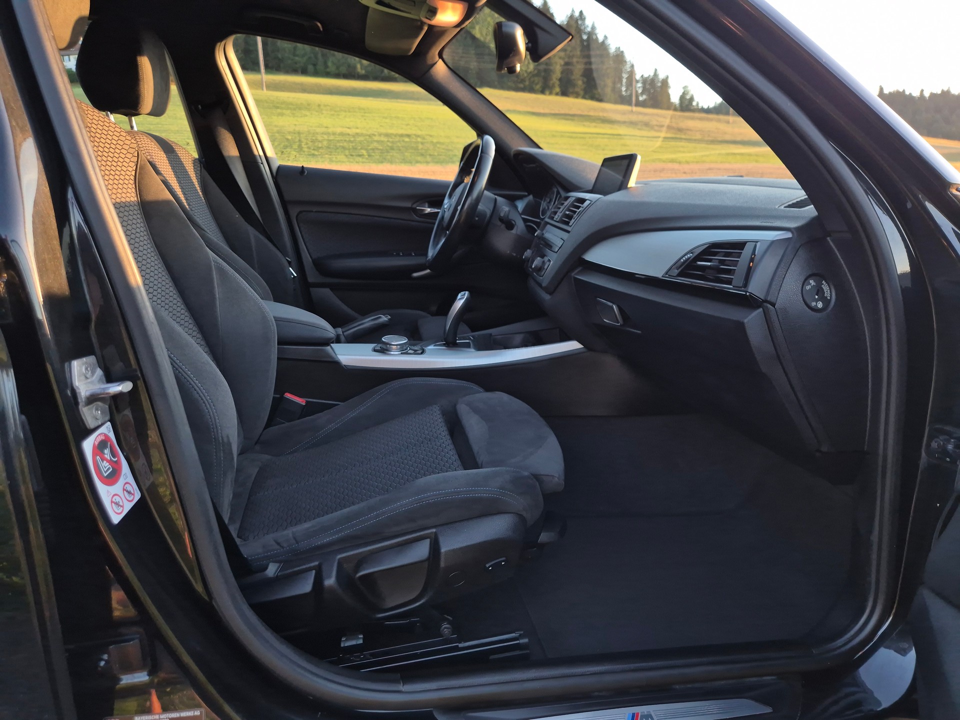 BMW 116i-image-8