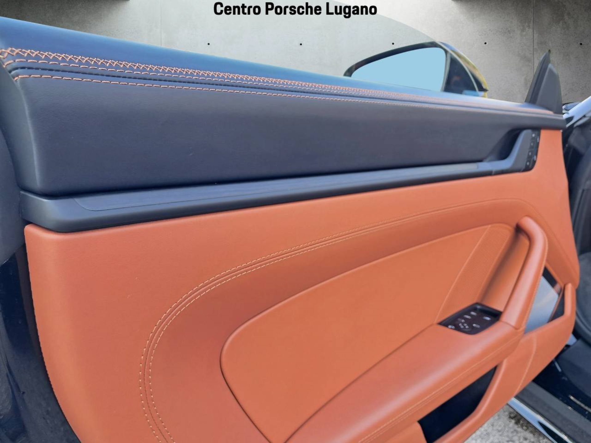 PORSCHE 911 Carrera GTS Cabriolet-image-29