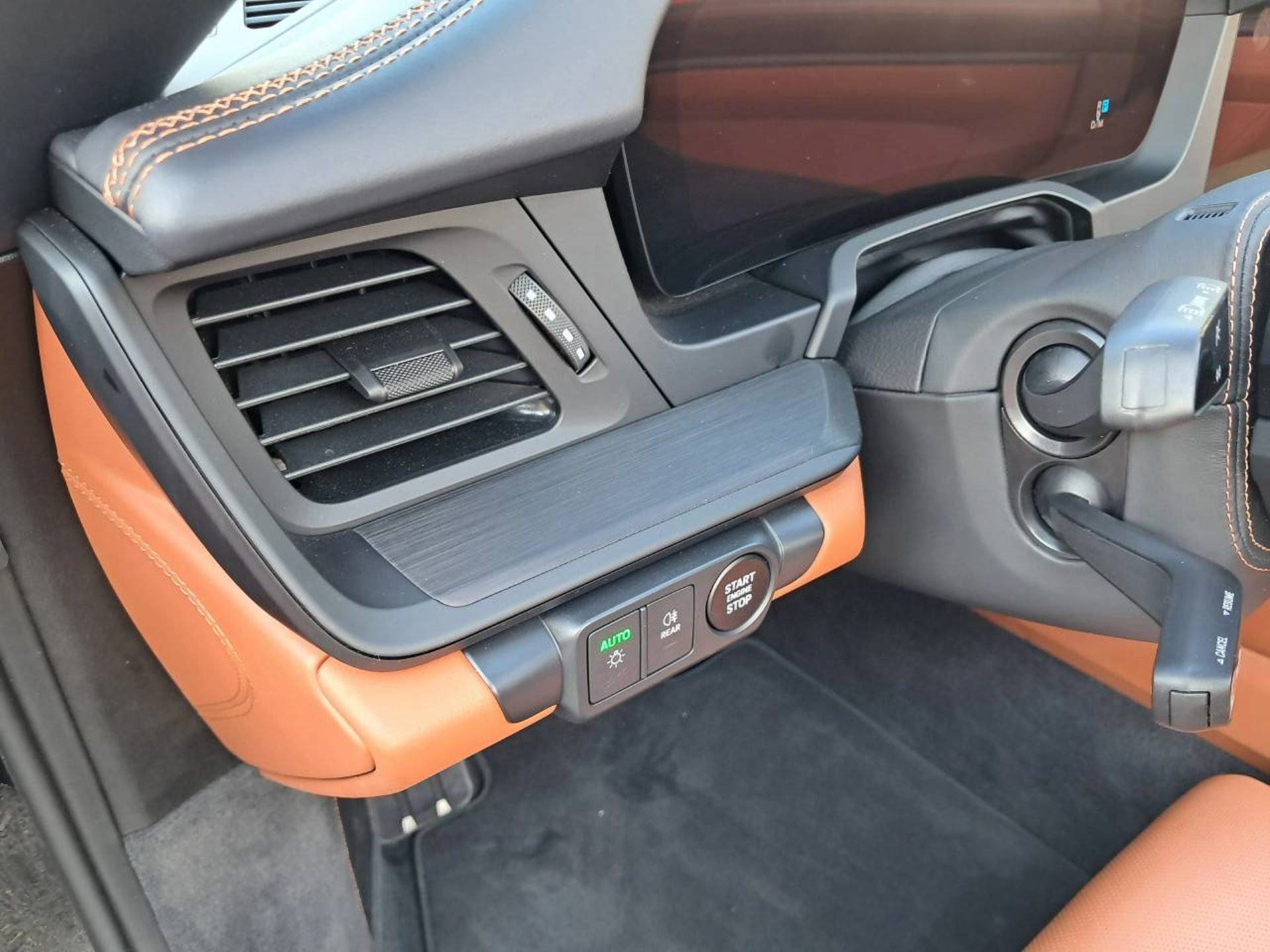 PORSCHE 911 Carrera GTS Cabriolet-image-28