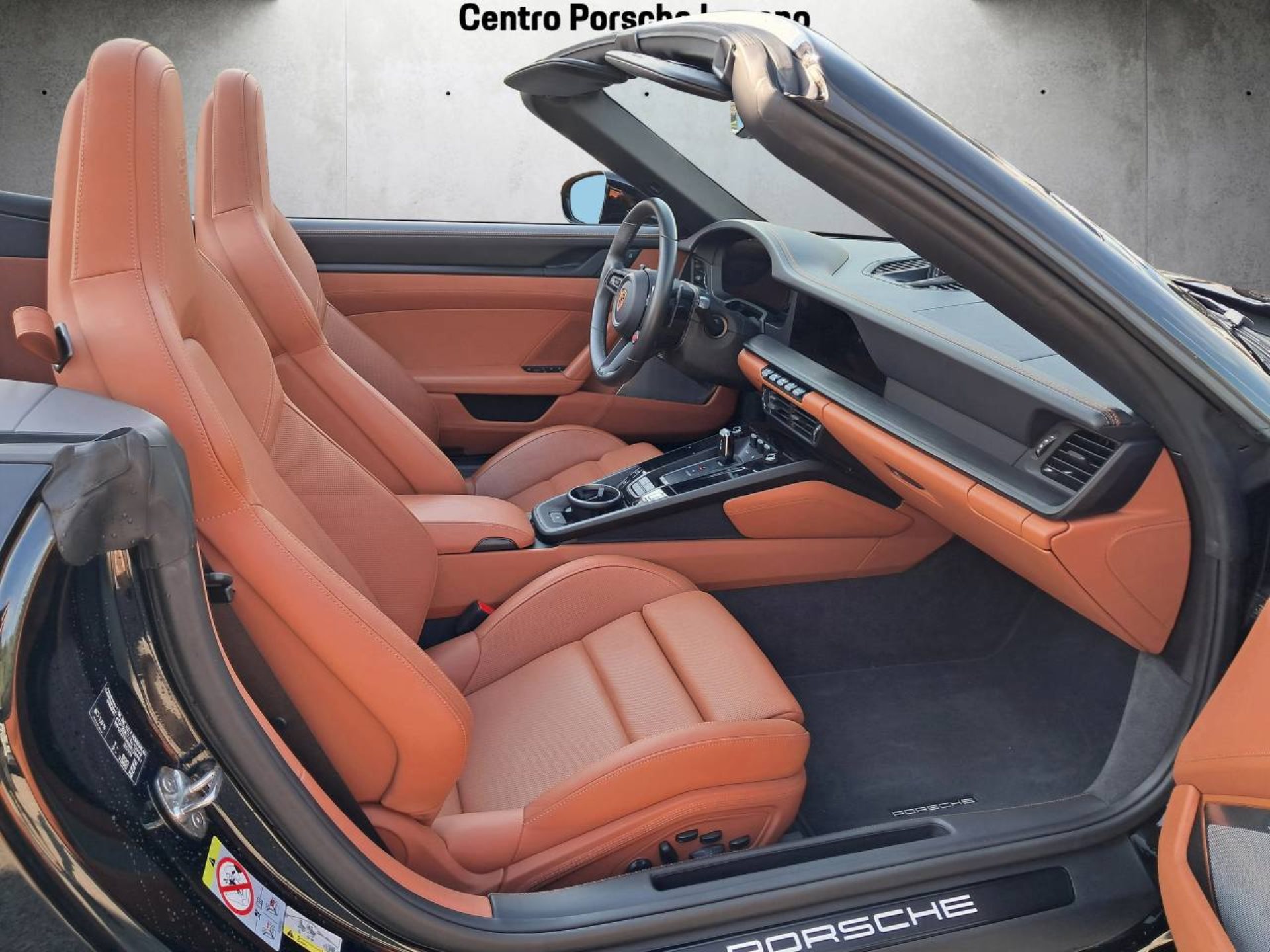 PORSCHE 911 Carrera GTS Cabriolet-image-14