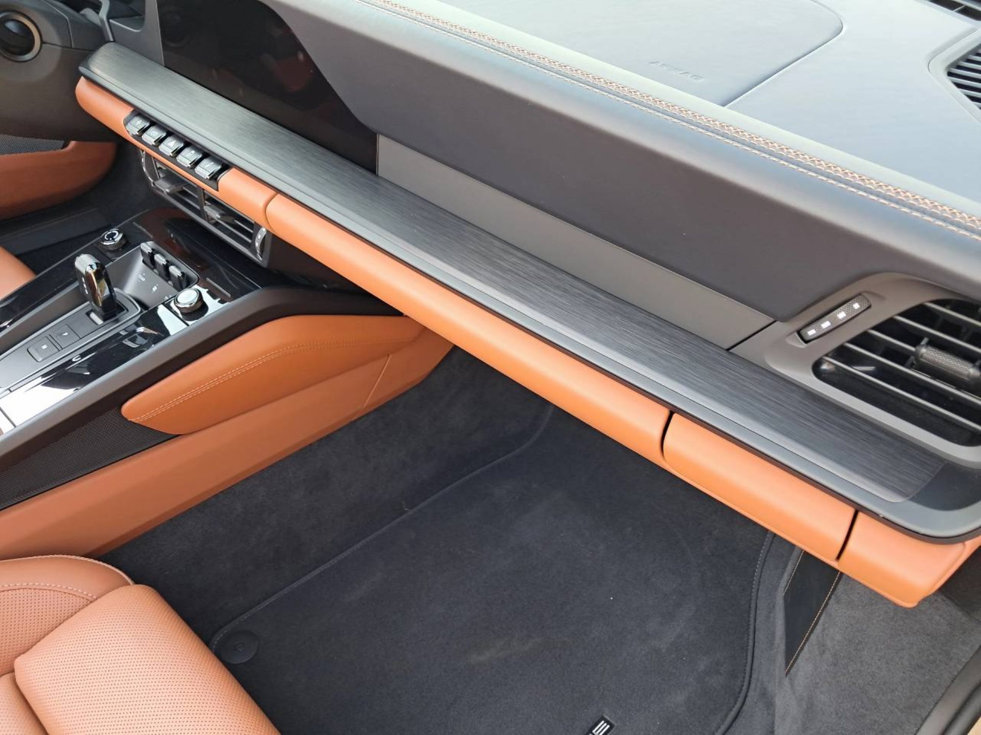 PORSCHE 911 Carrera GTS Cabriolet-image-27