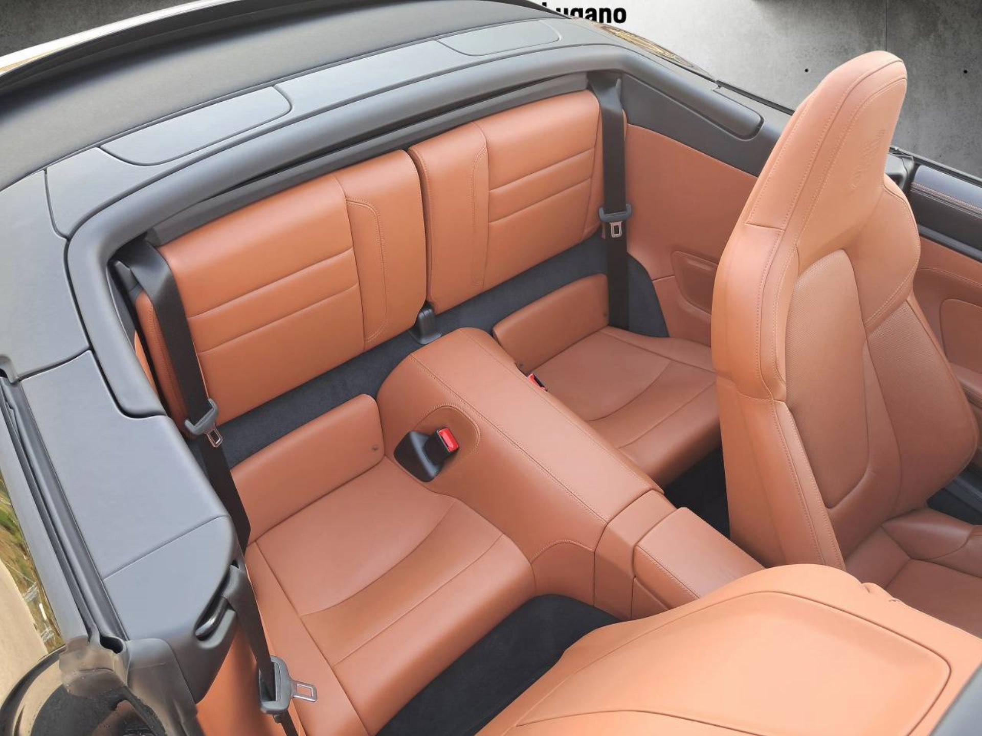 PORSCHE 911 Carrera GTS Cabriolet-image-17
