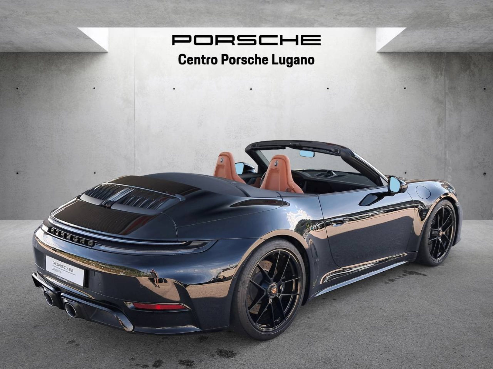 PORSCHE 911 Carrera GTS Cabriolet-image-7