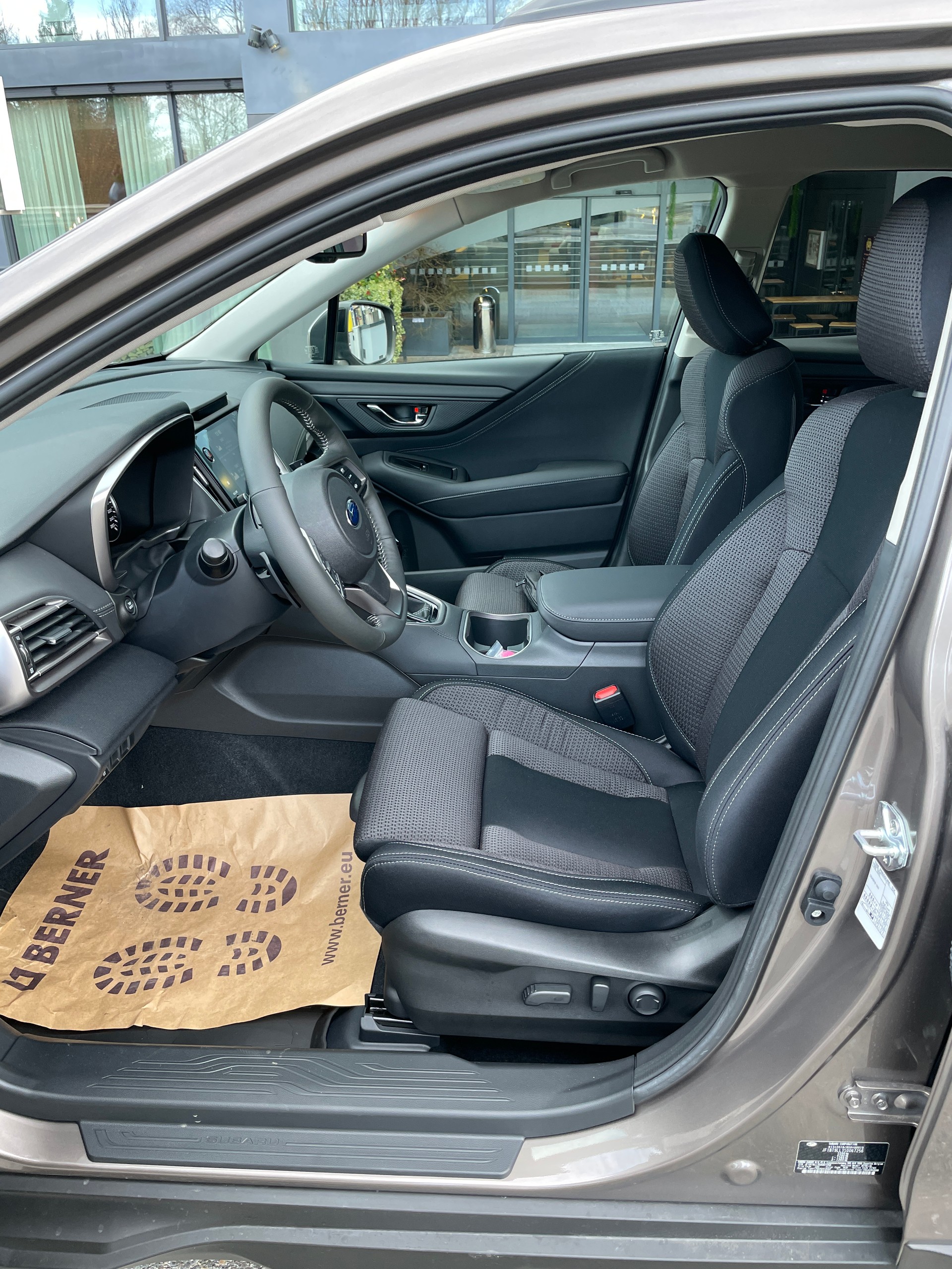 SUBARU Outback 2.5i Advantage AWD Lineartronic-image-11