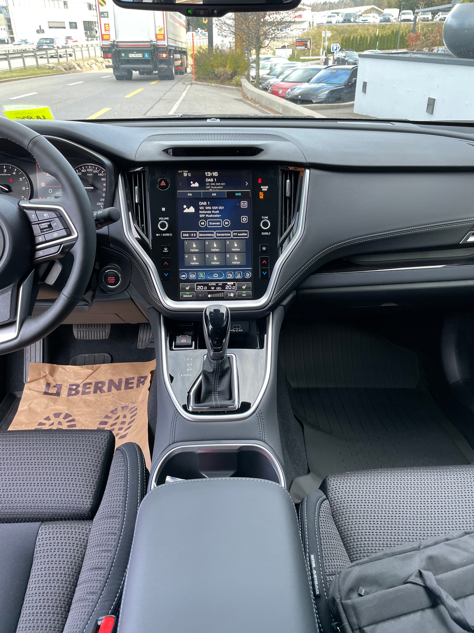 SUBARU Outback 2.5i Advantage AWD Lineartronic-image-19