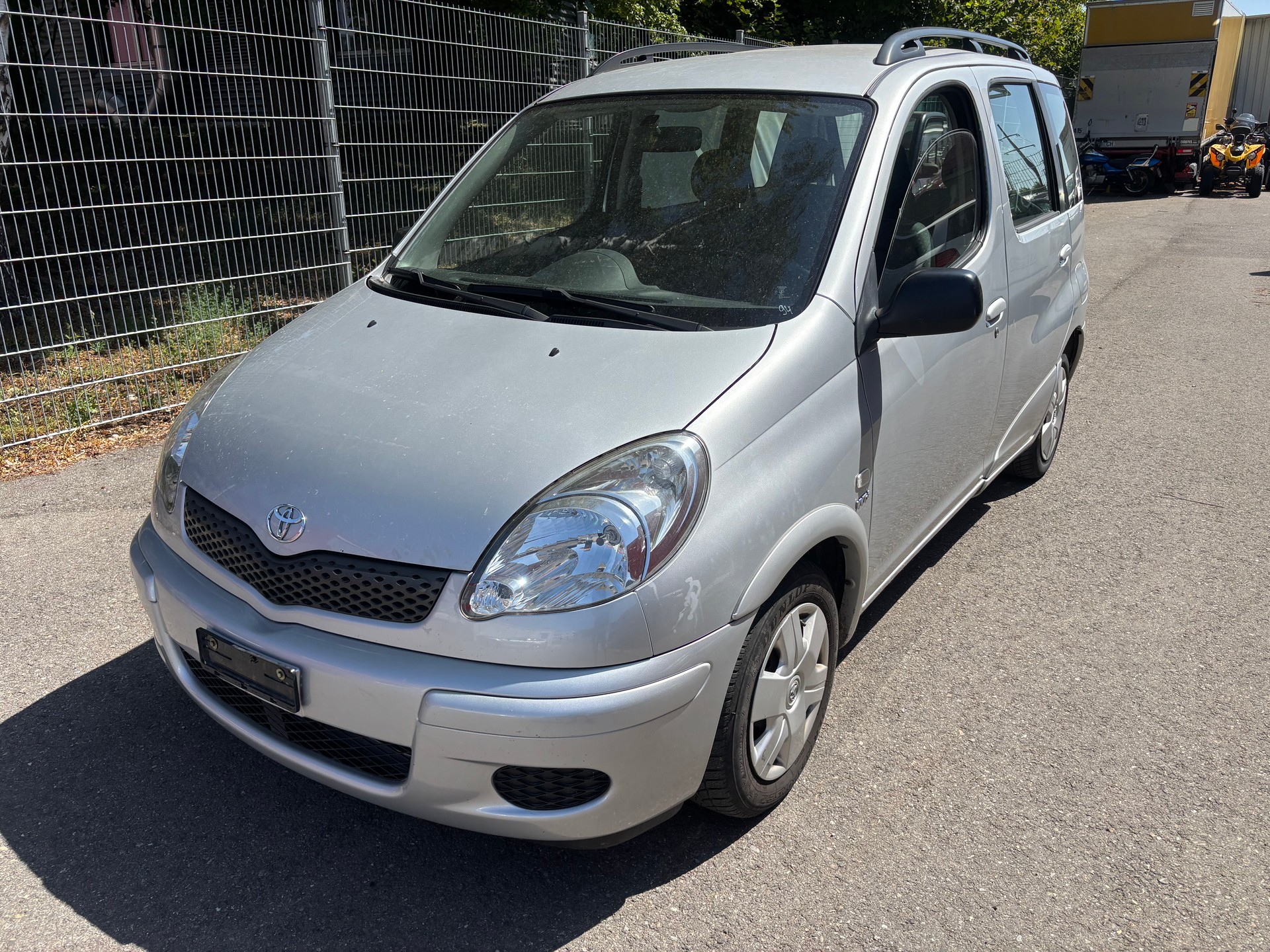 TOYOTA Yaris Verso 1.3 Linea Sol-image-0