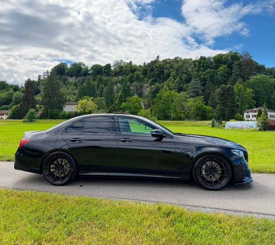 MERCEDES-BENZ E 63 V8 S AMG 4matic-image-2