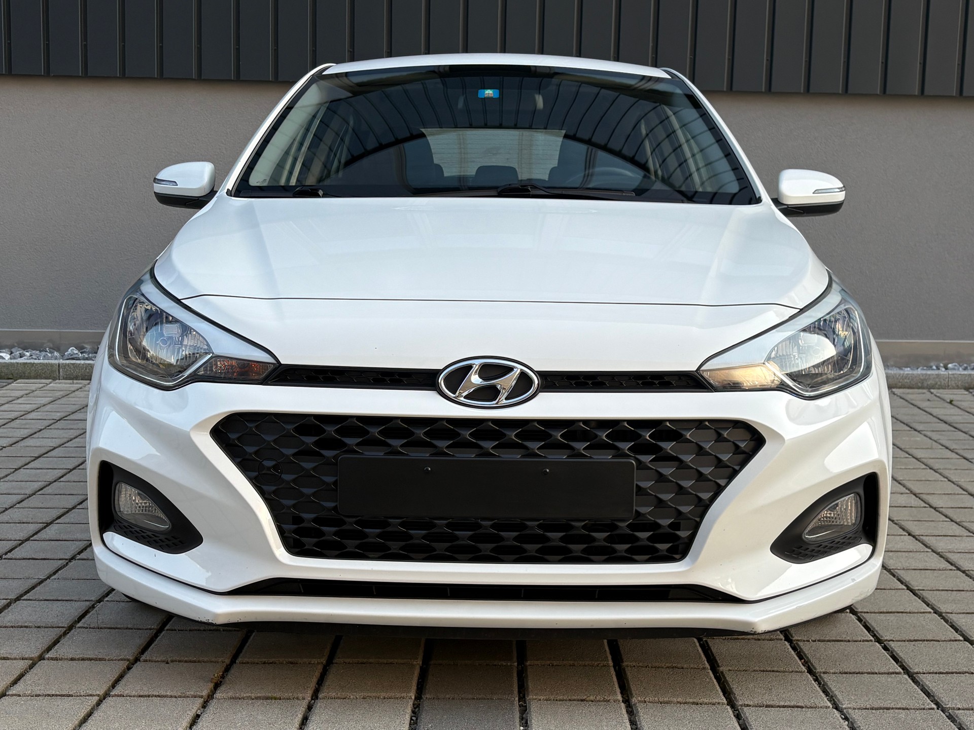 HYUNDAI i20 1.0 T-GDi Origo DCT Frisch ab MFK und Service-image-1
