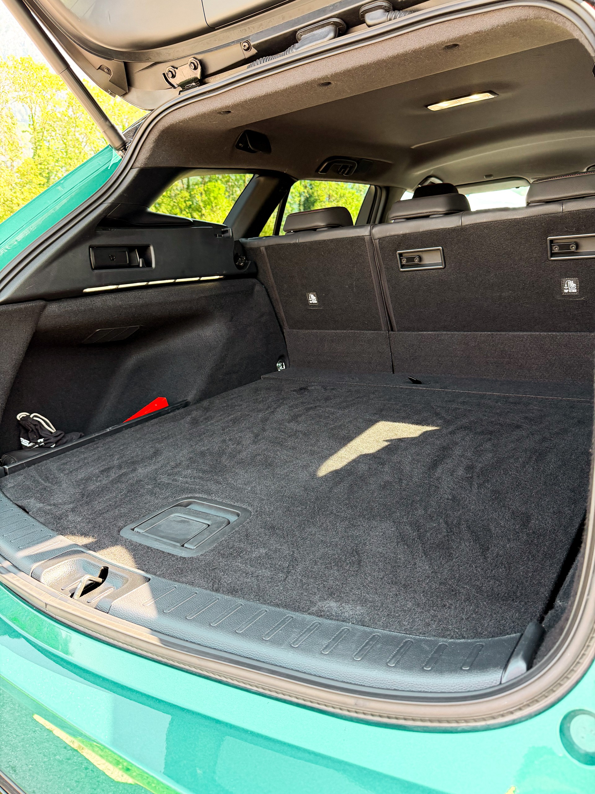 TOYOTA 2.0 HSD GR Sport-image-5