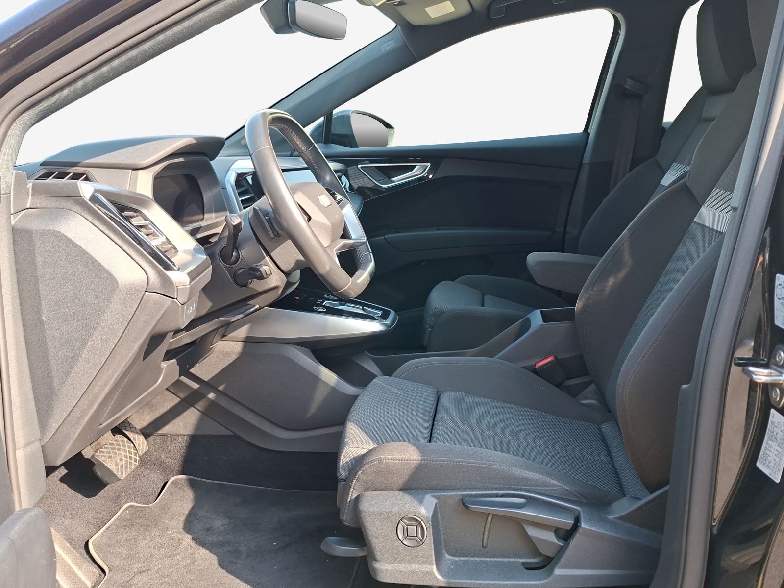 AUDI Q4 e-tron 35-image-7
