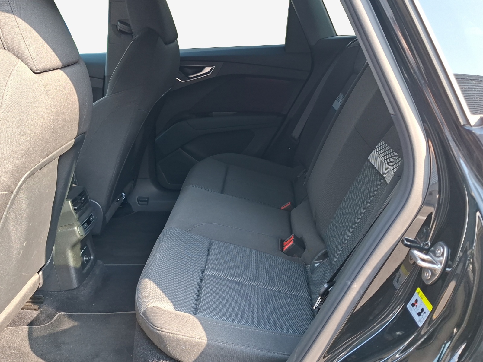 AUDI Q4 e-tron 35-image-11
