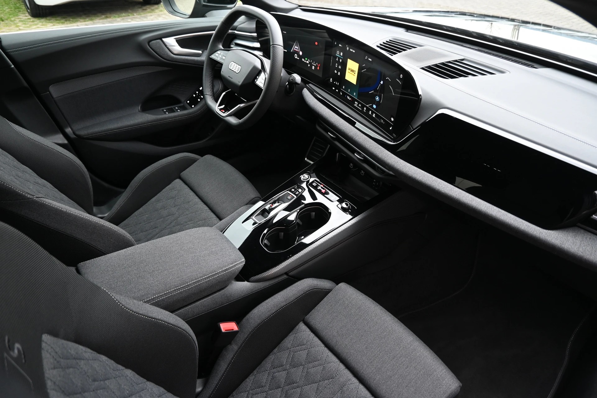 AUDI A5 Limousine 40 TFSI S Line S tronic 204PS + Werksgarantie 06.2027-image-9