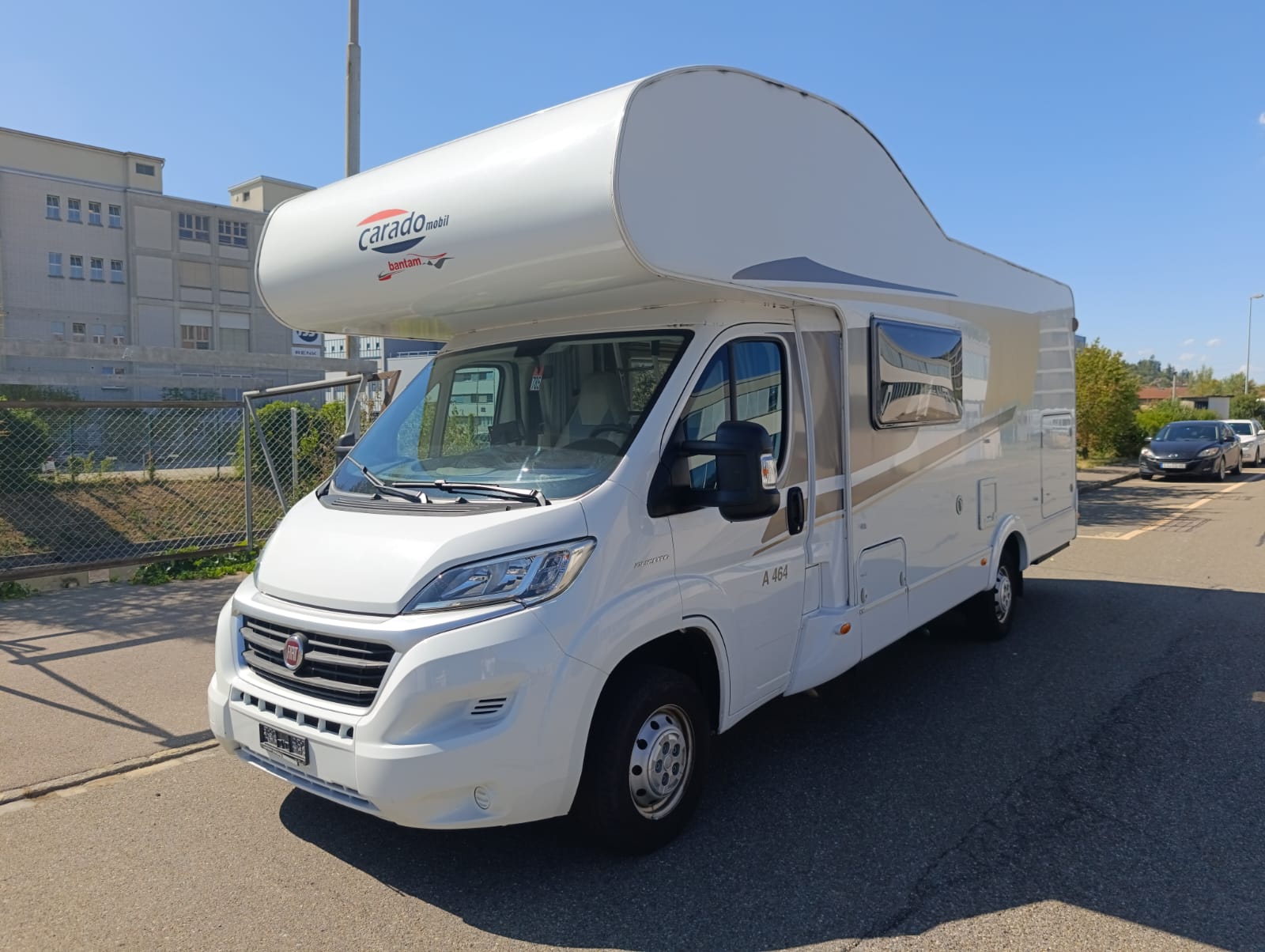 CARADO Capron 464***Der Raumriese mit 6 vollwertige Sitz- und Schlafplätze, eine riesige Heckgarage ***-image-4