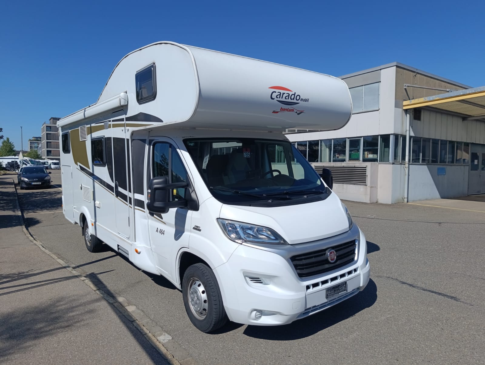 CARADO Capron 464***Der Raumriese mit 6 vollwertige Sitz- und Schlafplätze, eine riesige Heckgarage ***-image-0